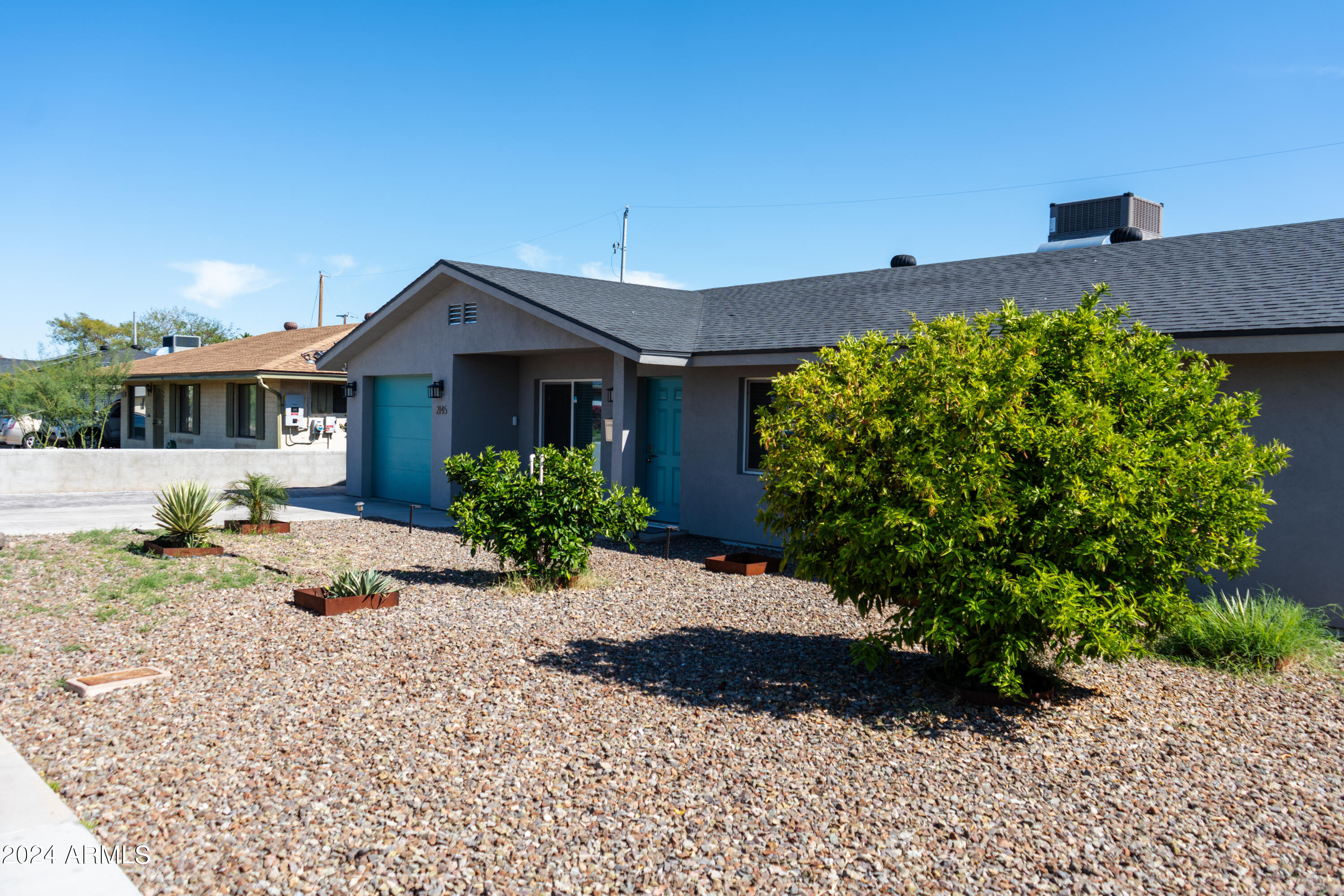 2145 W FAIRMOUNT Avenue