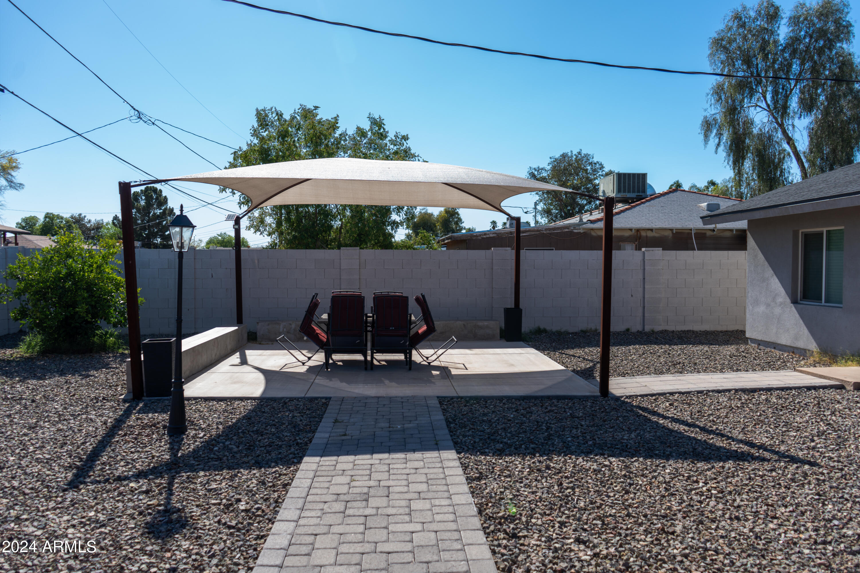 2145 W FAIRMOUNT Avenue