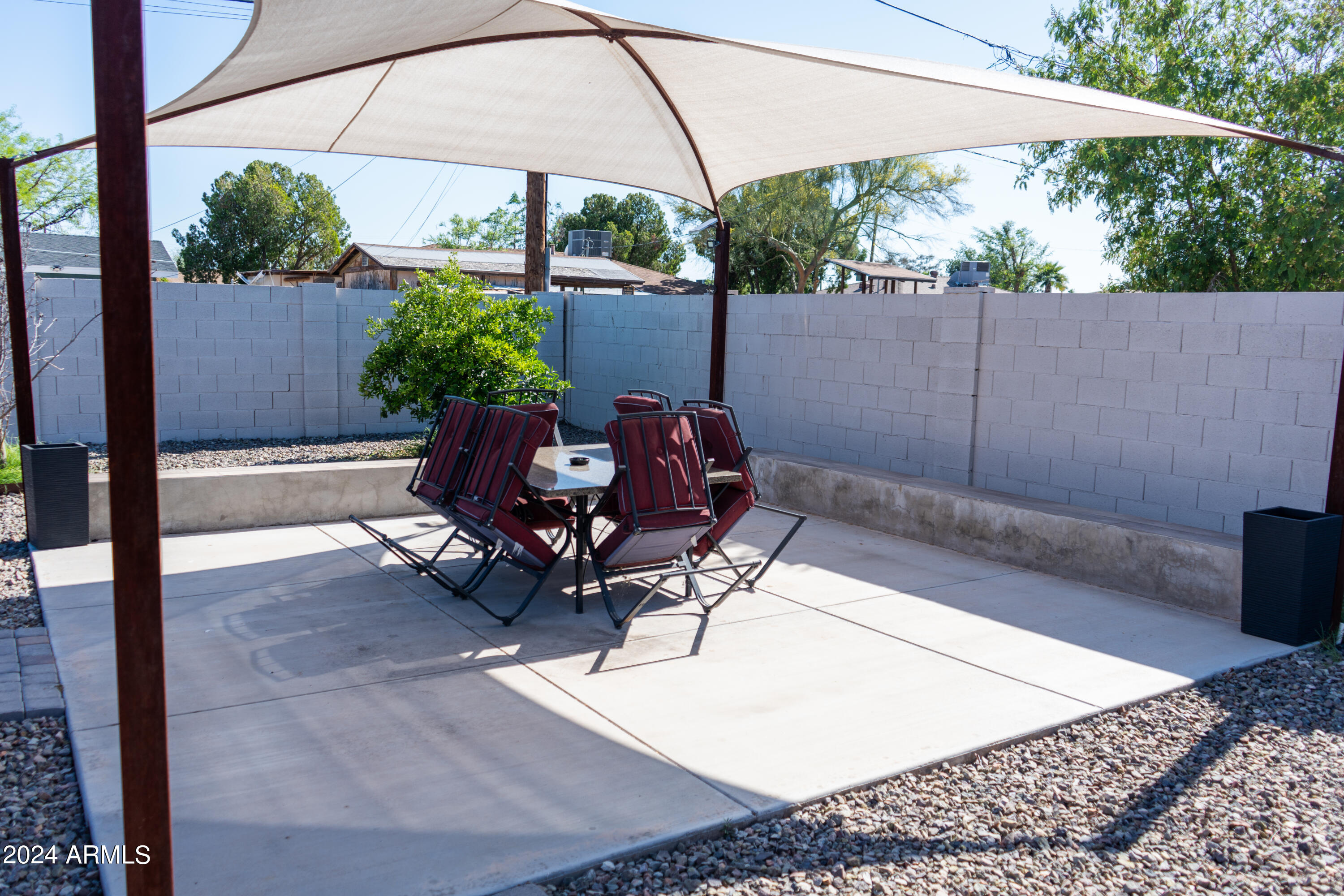 2145 W FAIRMOUNT Avenue