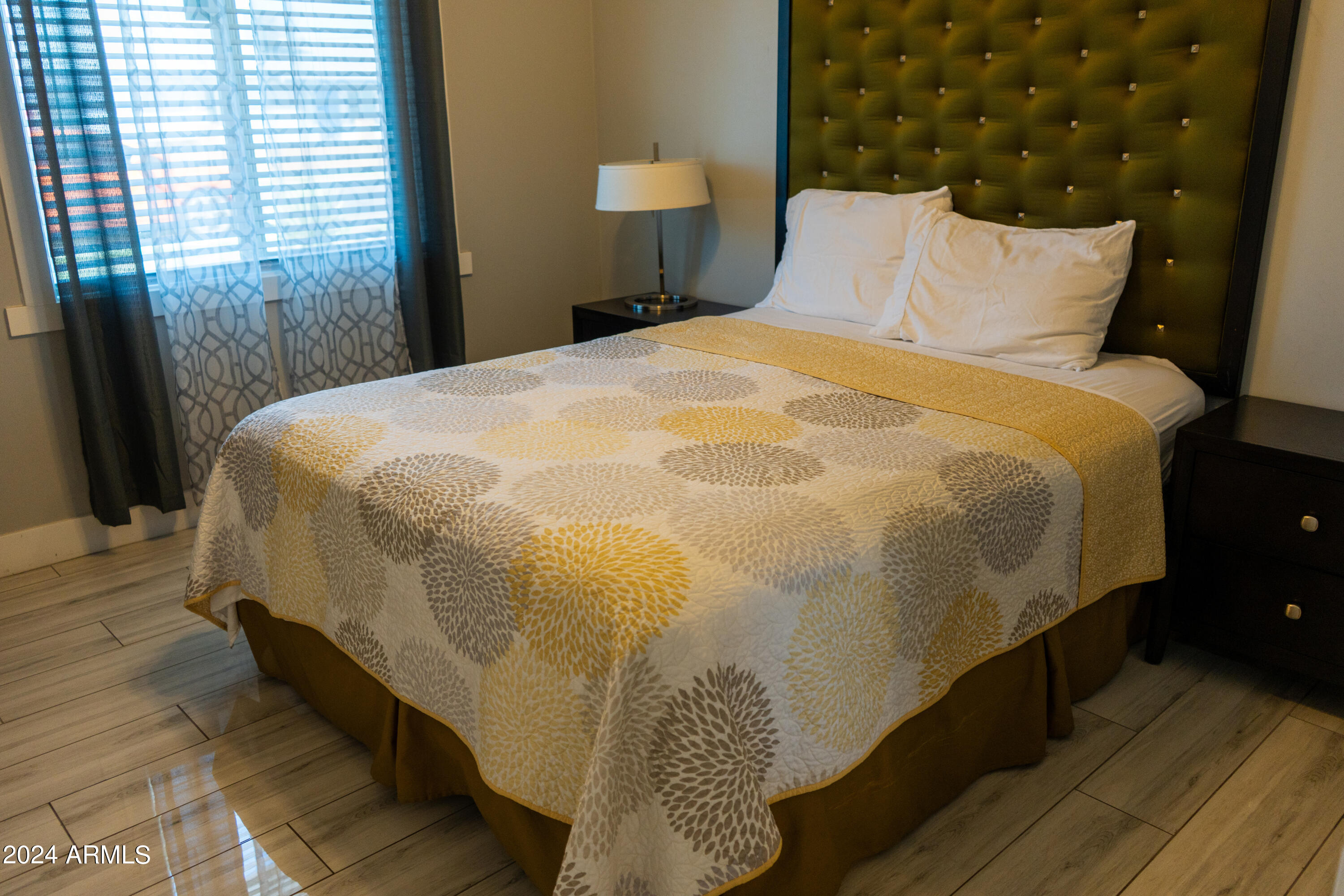 2145 W FAIRMOUNT Avenue