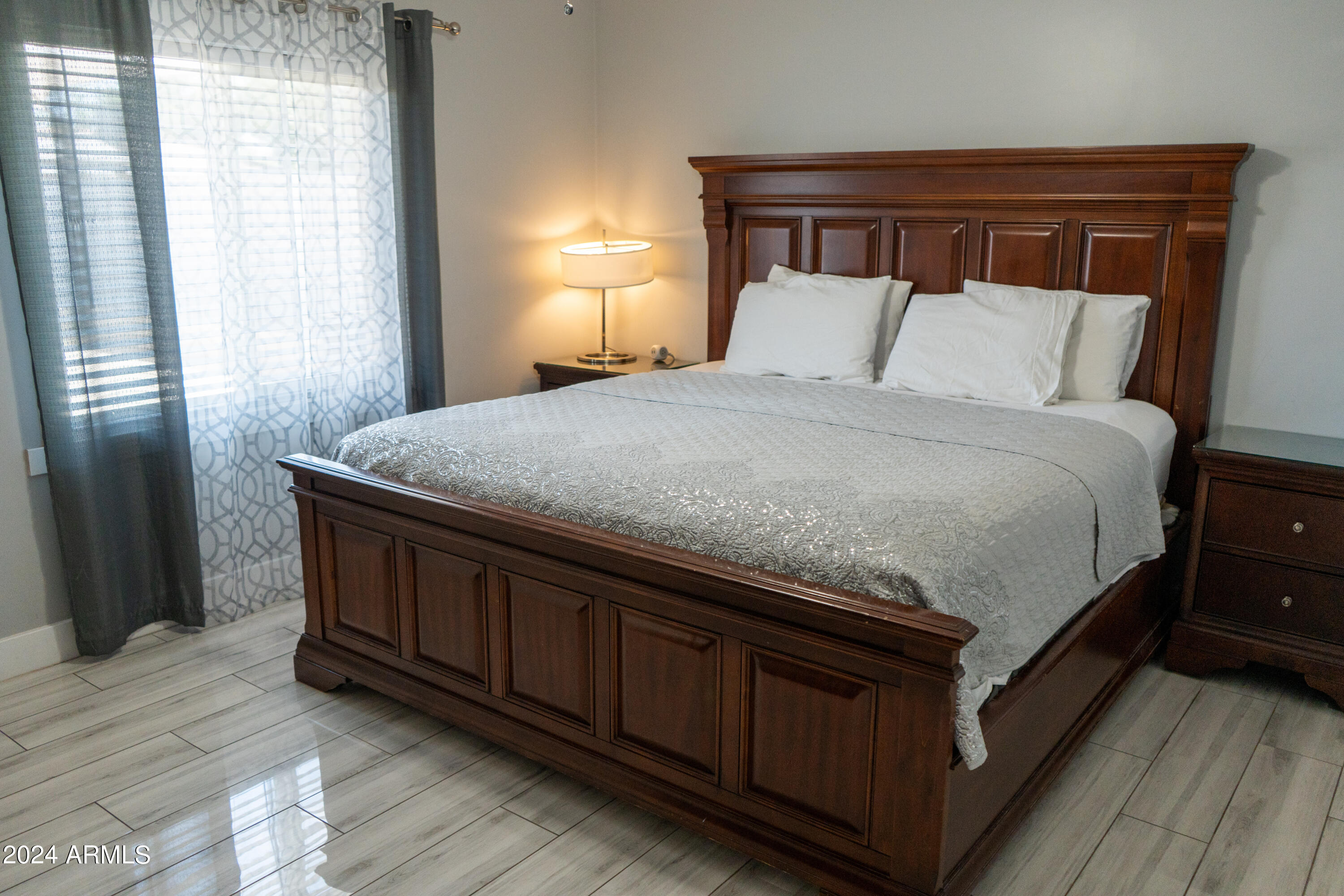 2145 W FAIRMOUNT Avenue