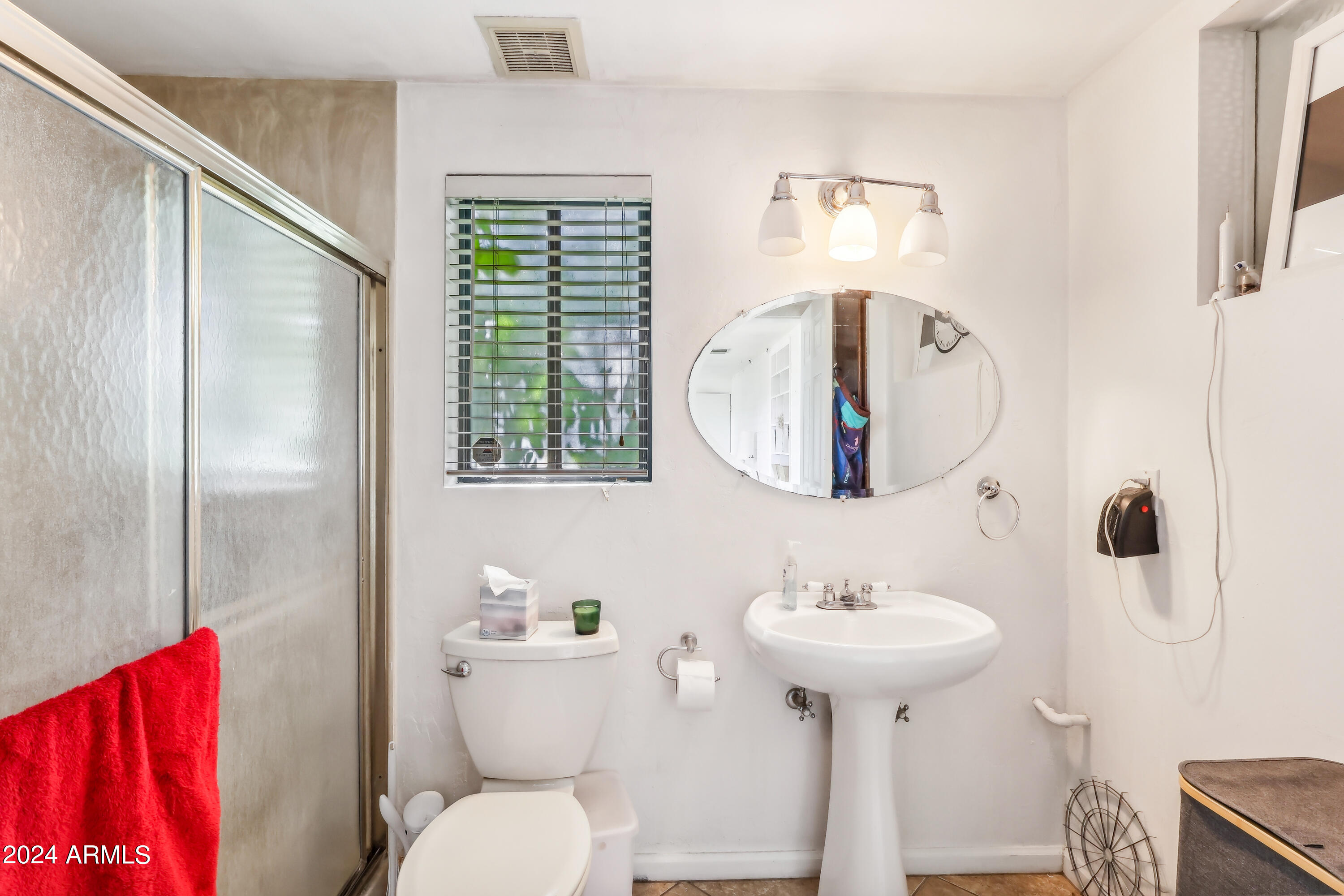 2329 E MONTECITO Avenue