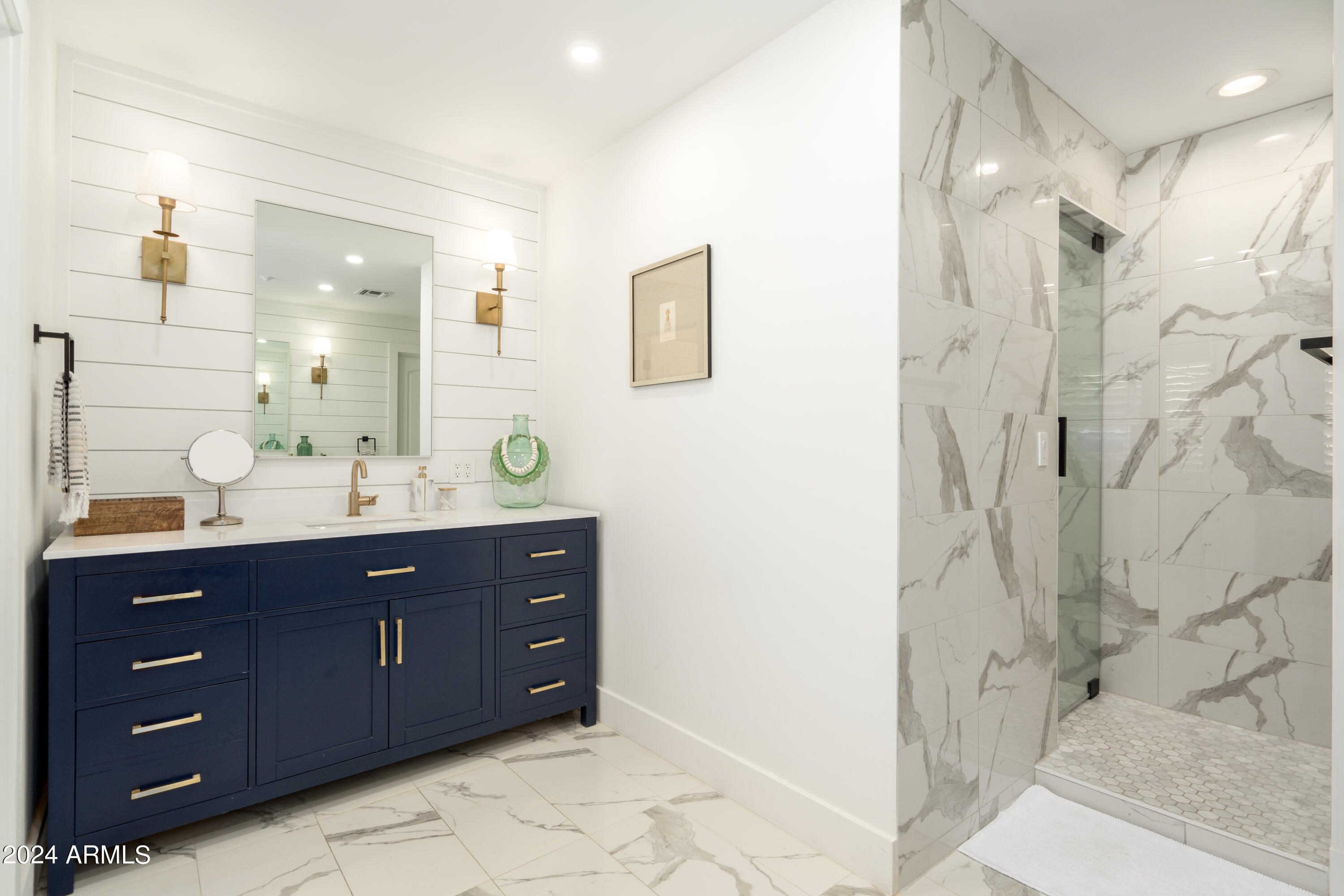 8634 E CLUBHOUSE Way