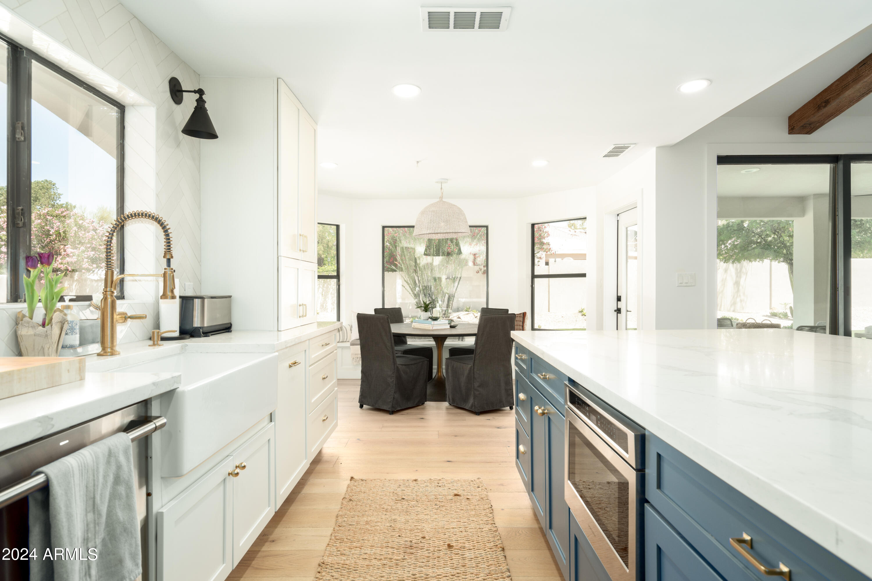 8634 E CLUBHOUSE Way