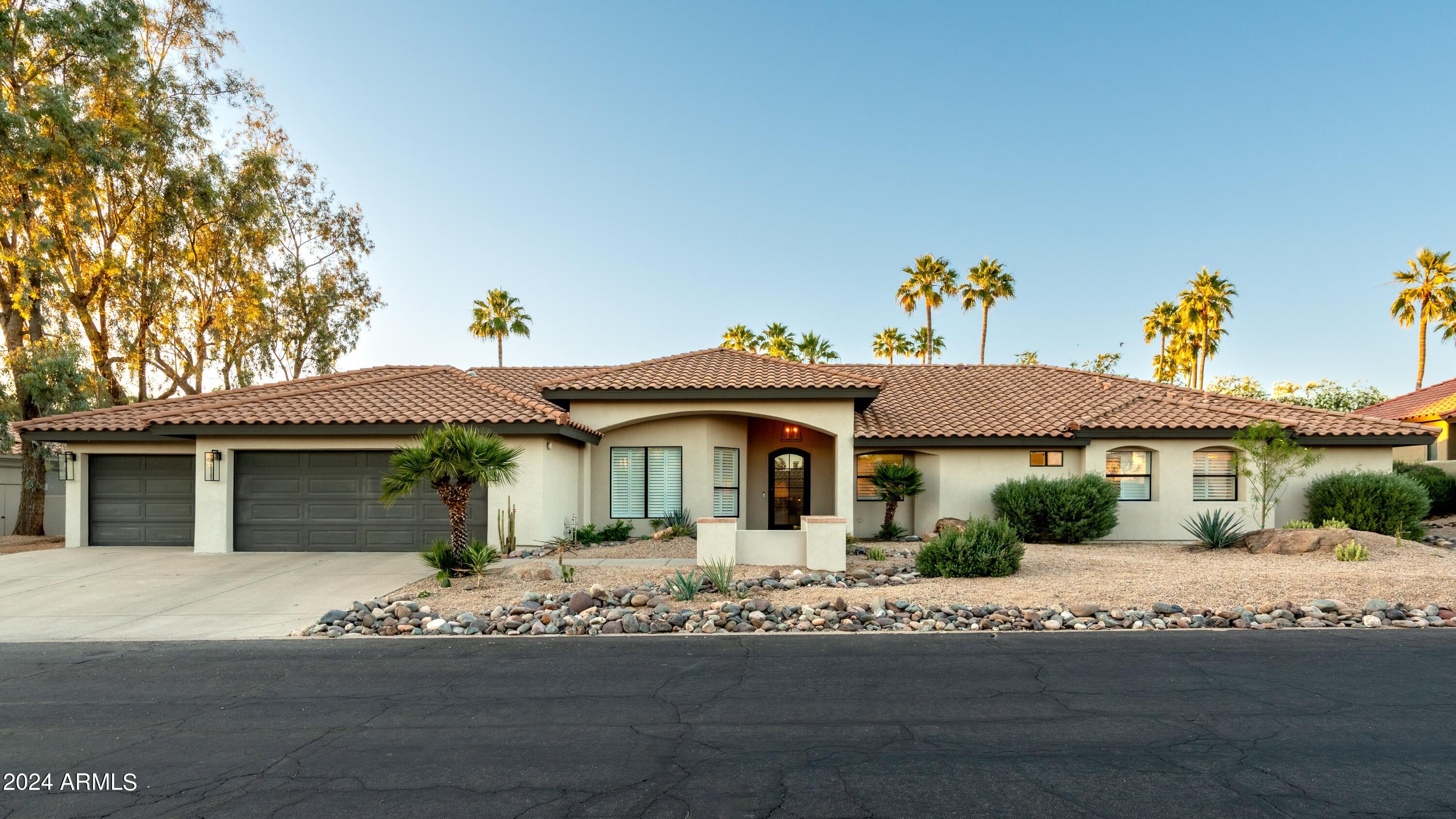 8634 E CLUBHOUSE Way