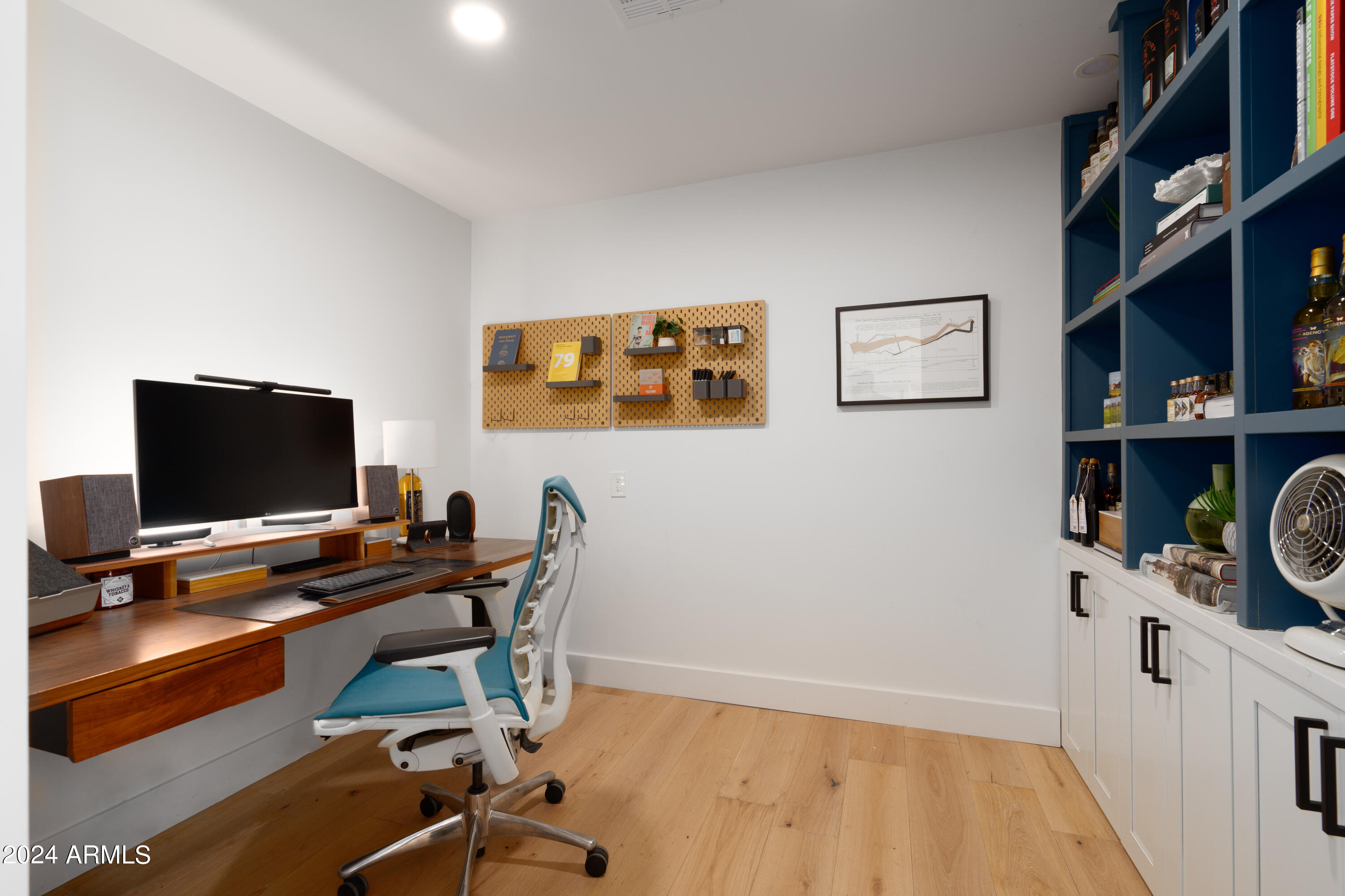 8634 E CLUBHOUSE Way