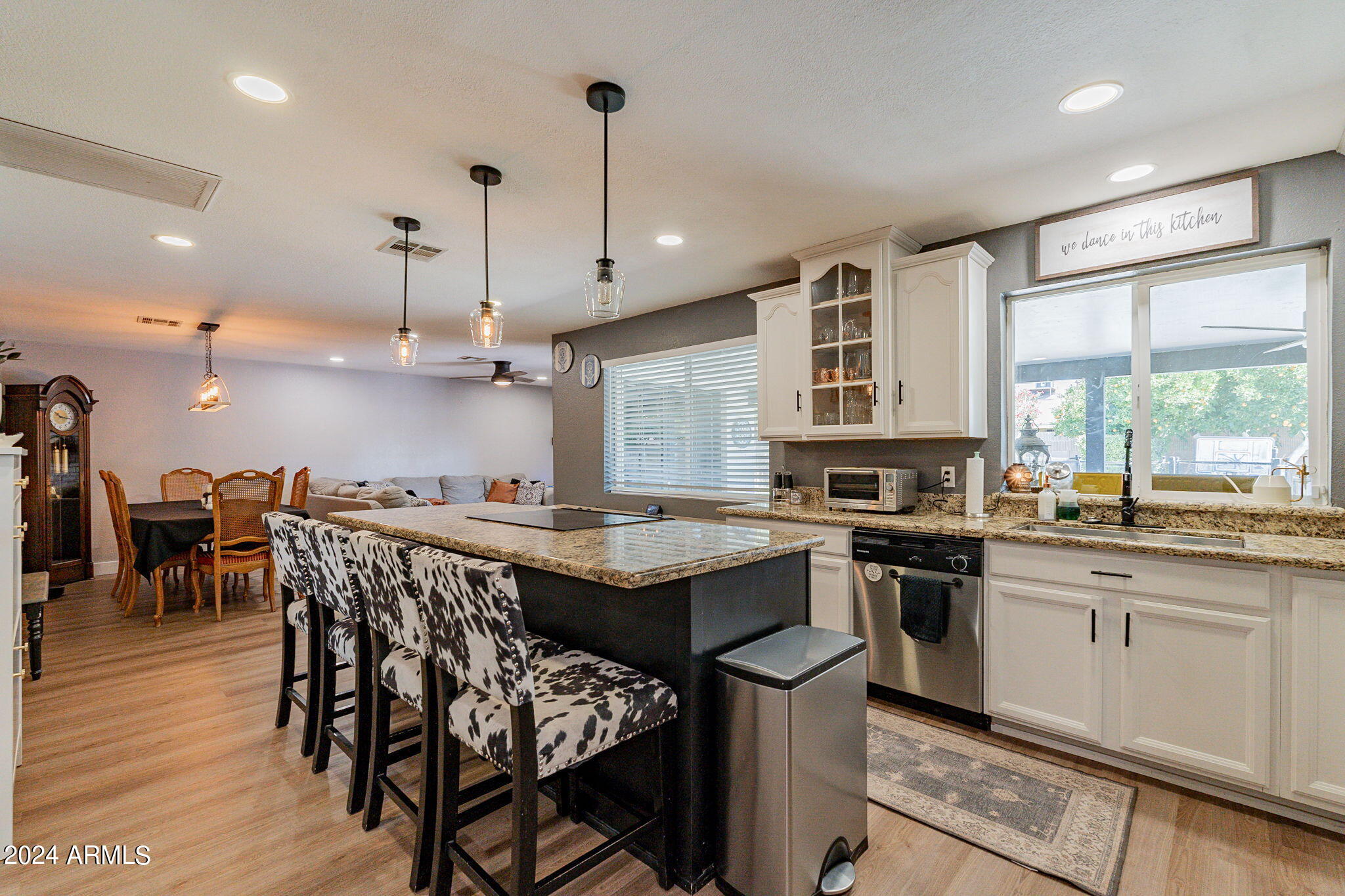 2442 E EVERGREEN Street