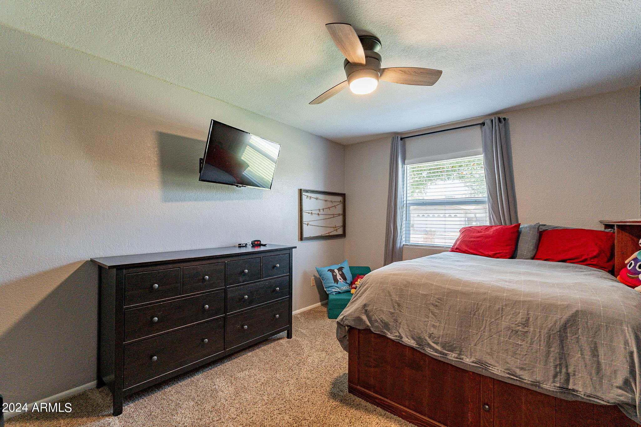 2442 E EVERGREEN Street