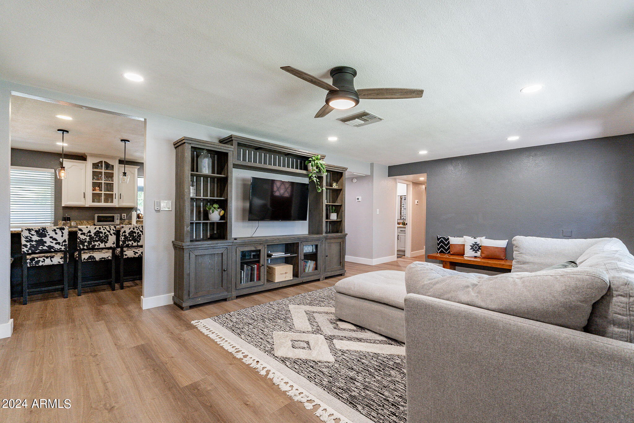 2442 E EVERGREEN Street