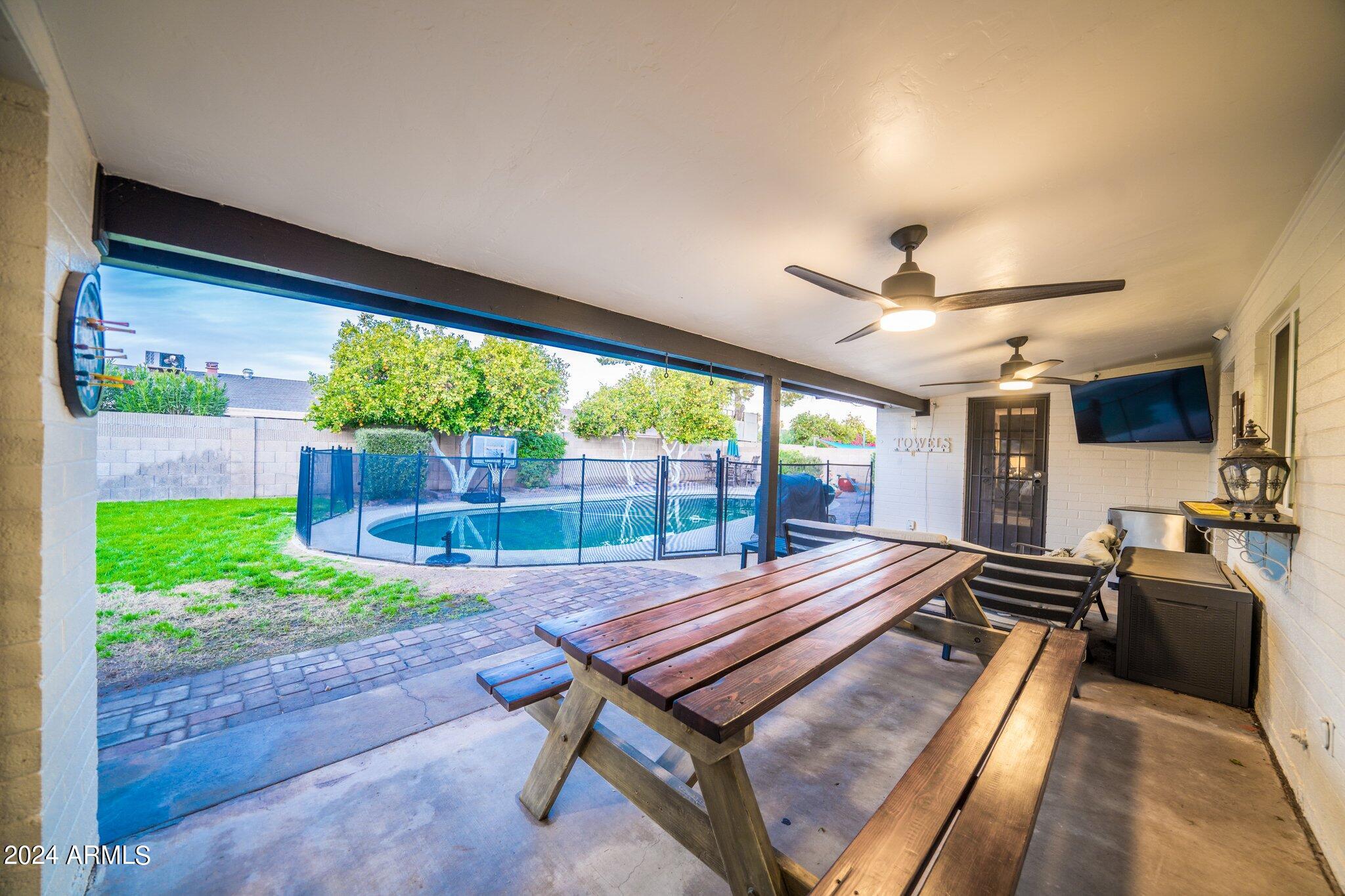 2442 E EVERGREEN Street