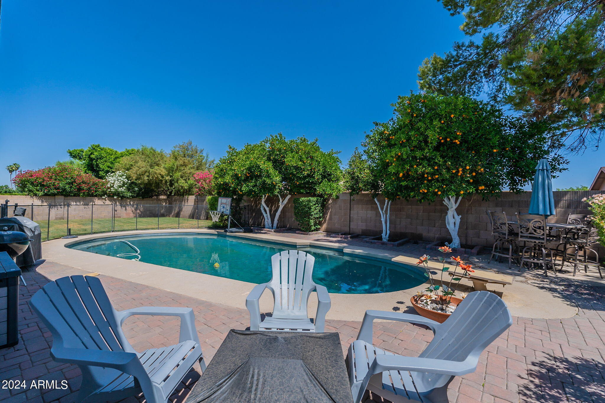 2442 E EVERGREEN Street