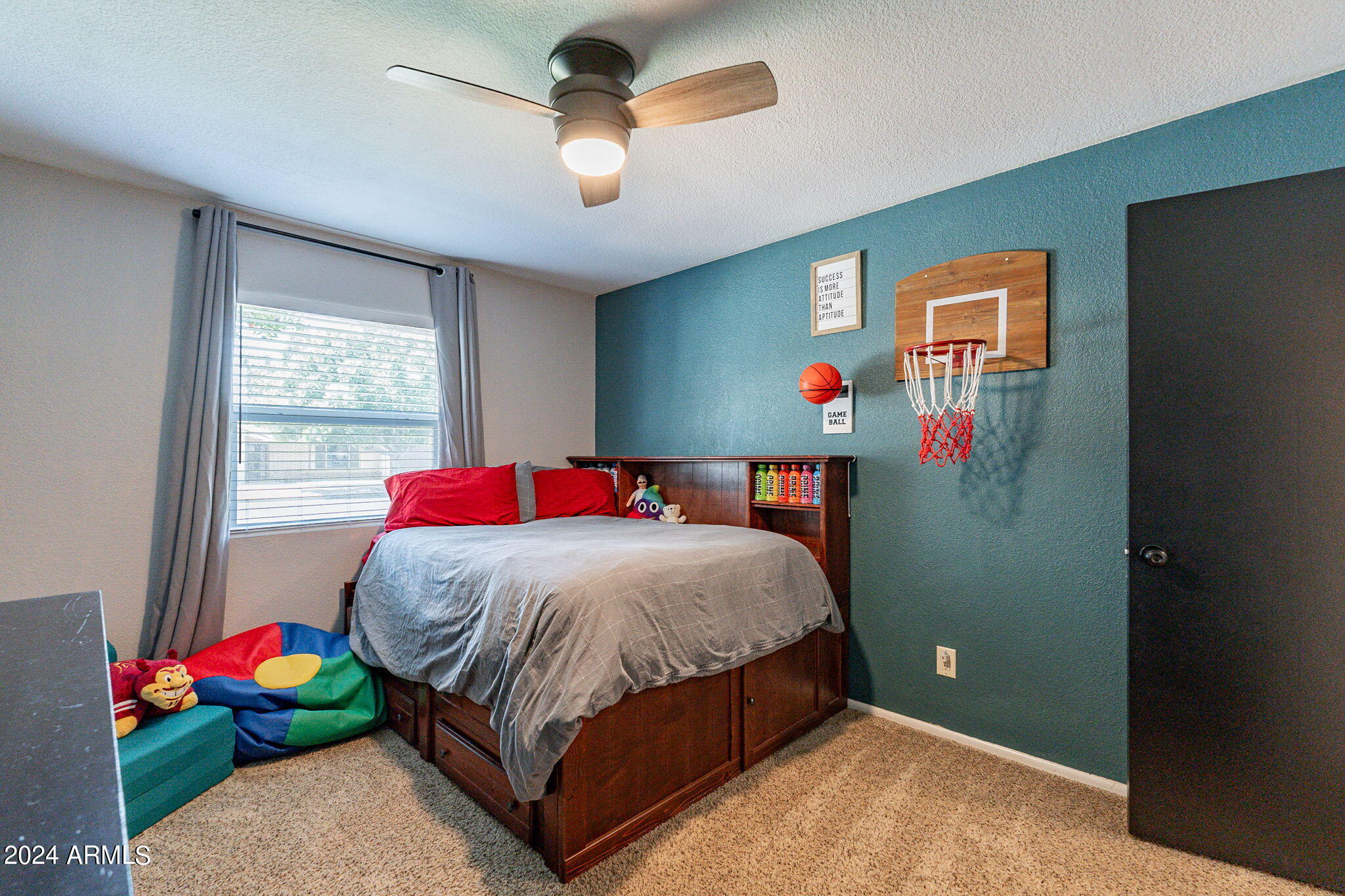 2442 E EVERGREEN Street