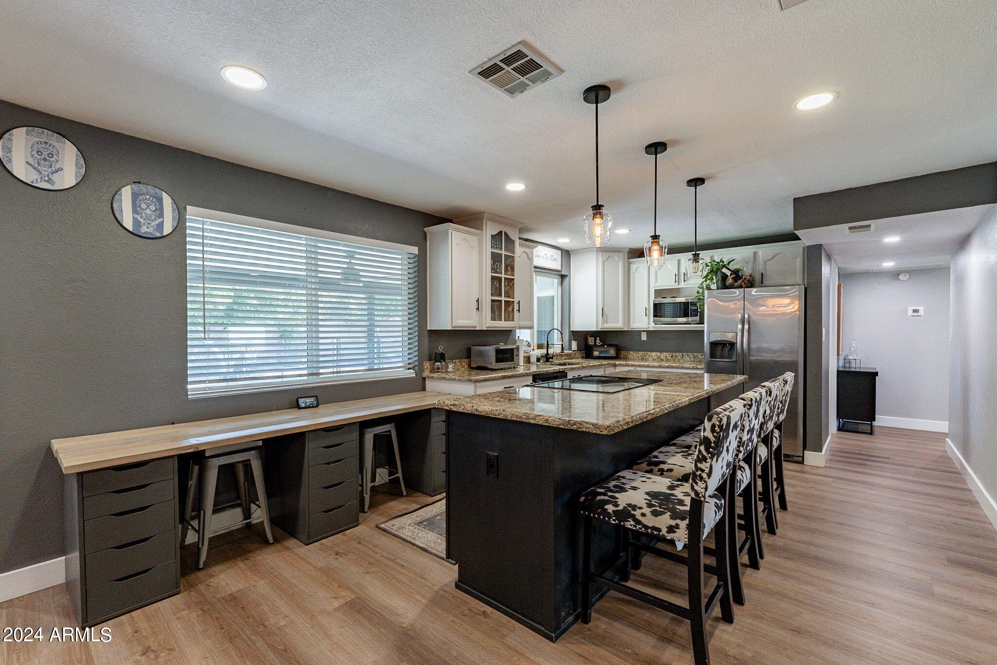 2442 E EVERGREEN Street