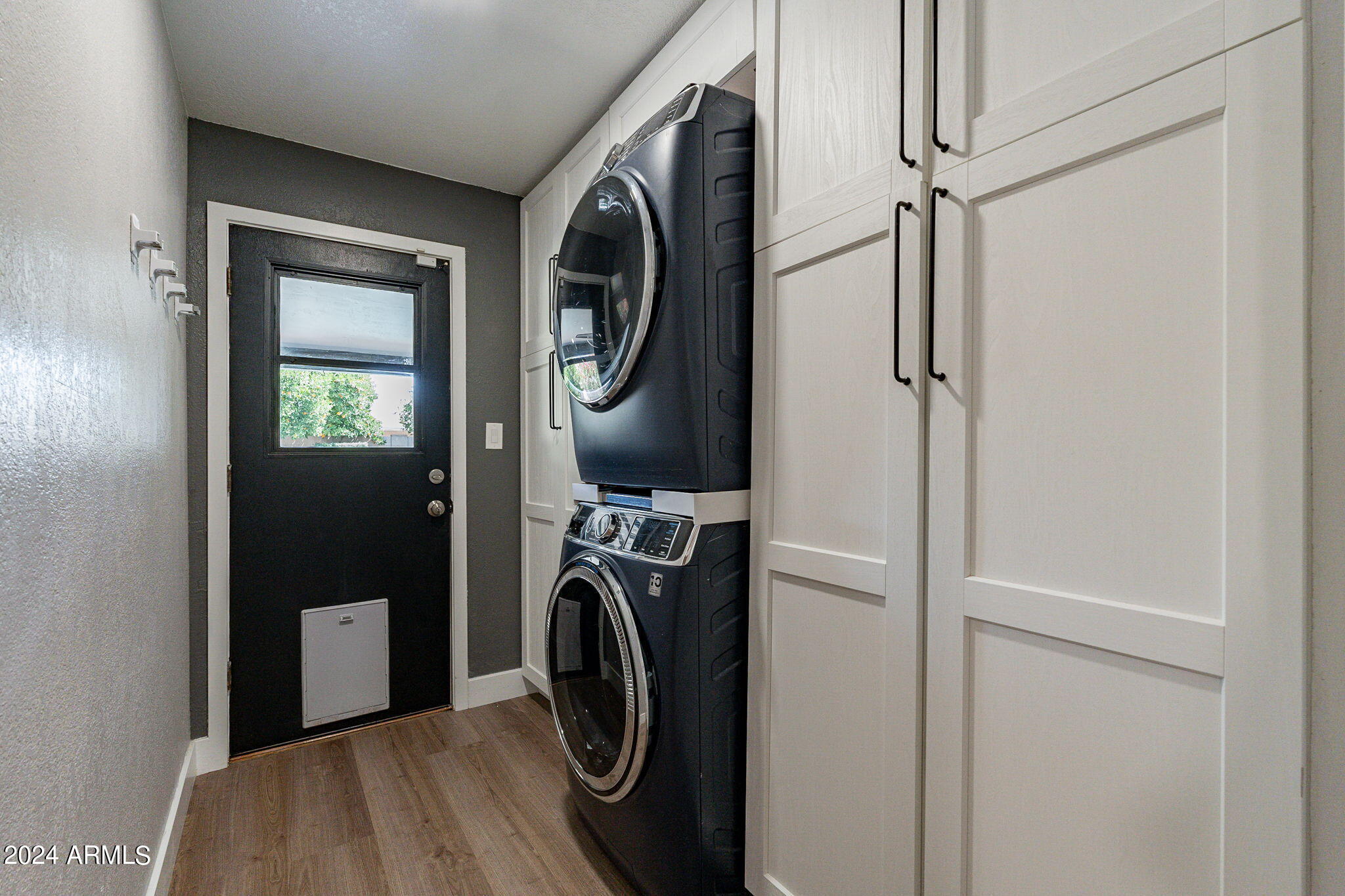 2442 E EVERGREEN Street