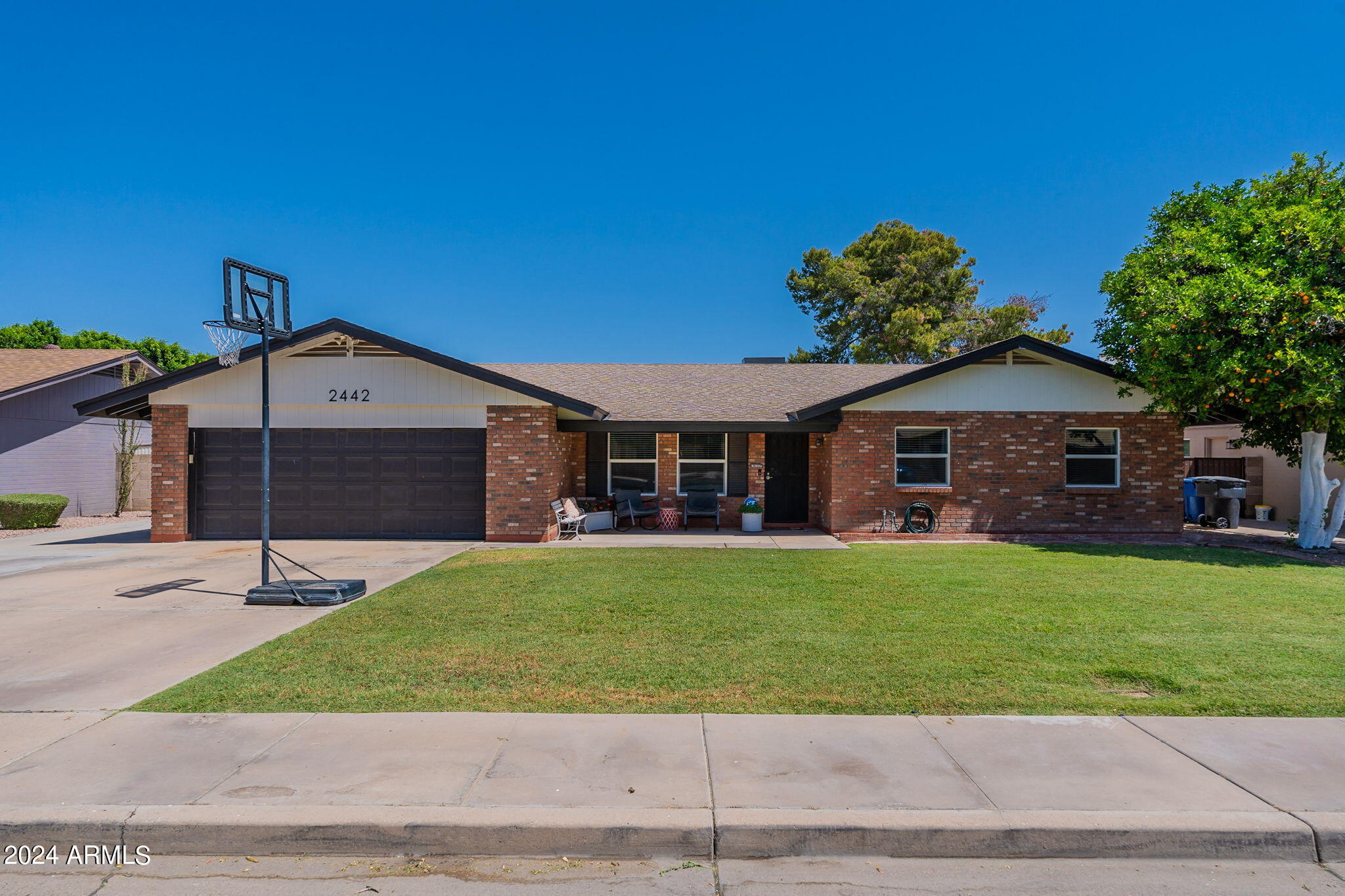 2442 E EVERGREEN Street