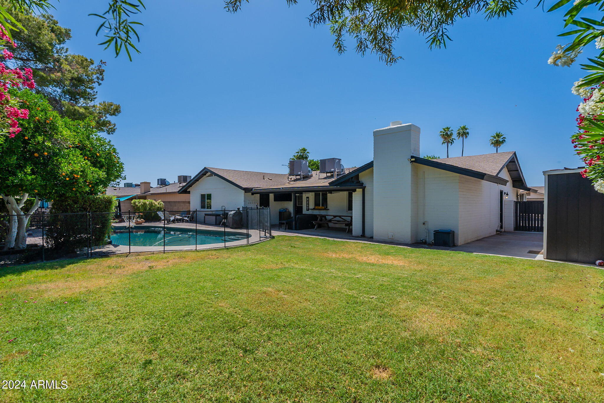 2442 E EVERGREEN Street