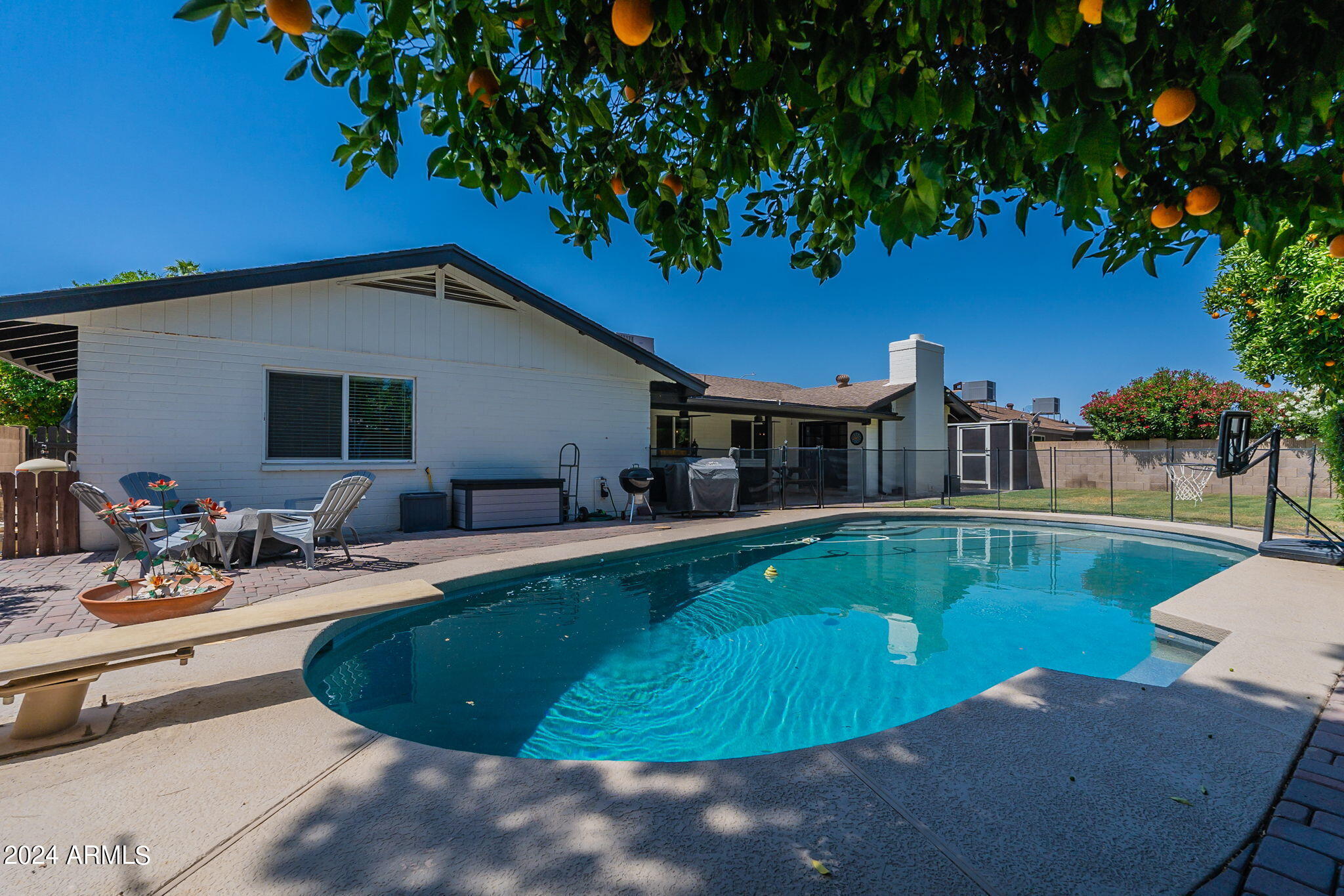 2442 E EVERGREEN Street