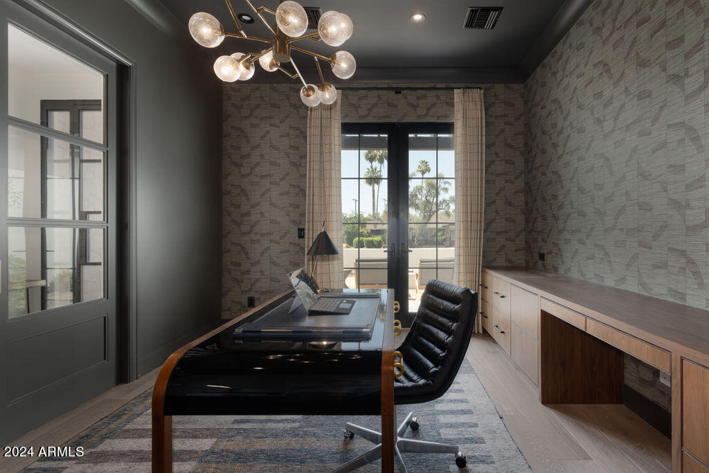 6044 E CALLE DEL PAISANO