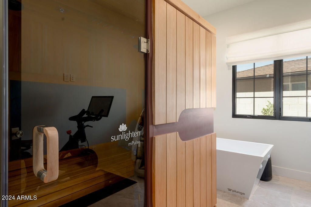 6044 E CALLE DEL PAISANO