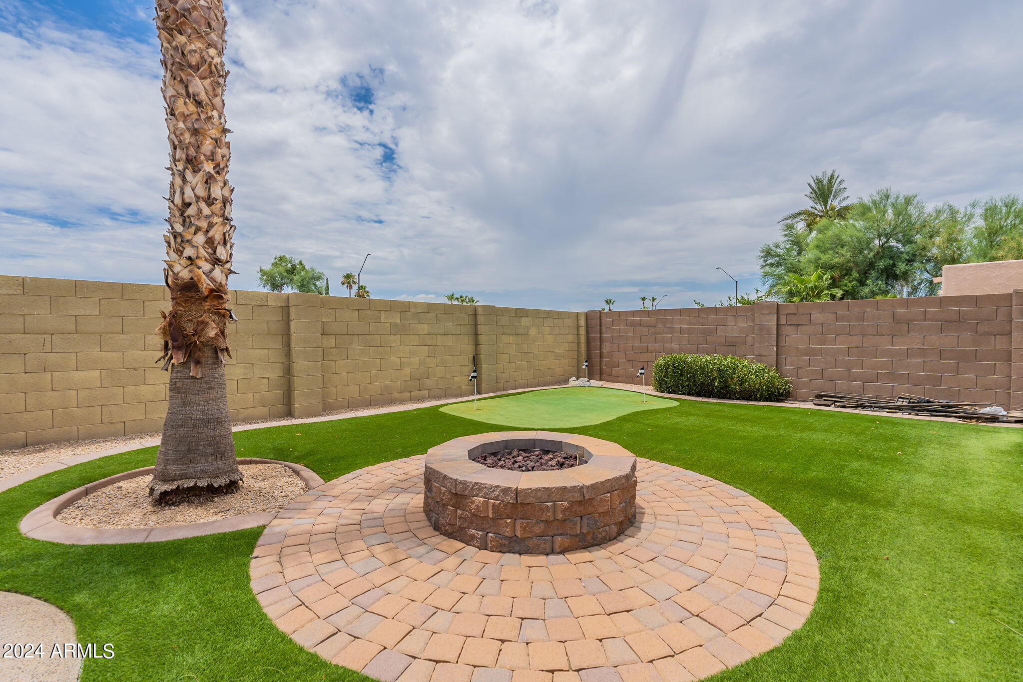 14587 W HILLSIDE Street