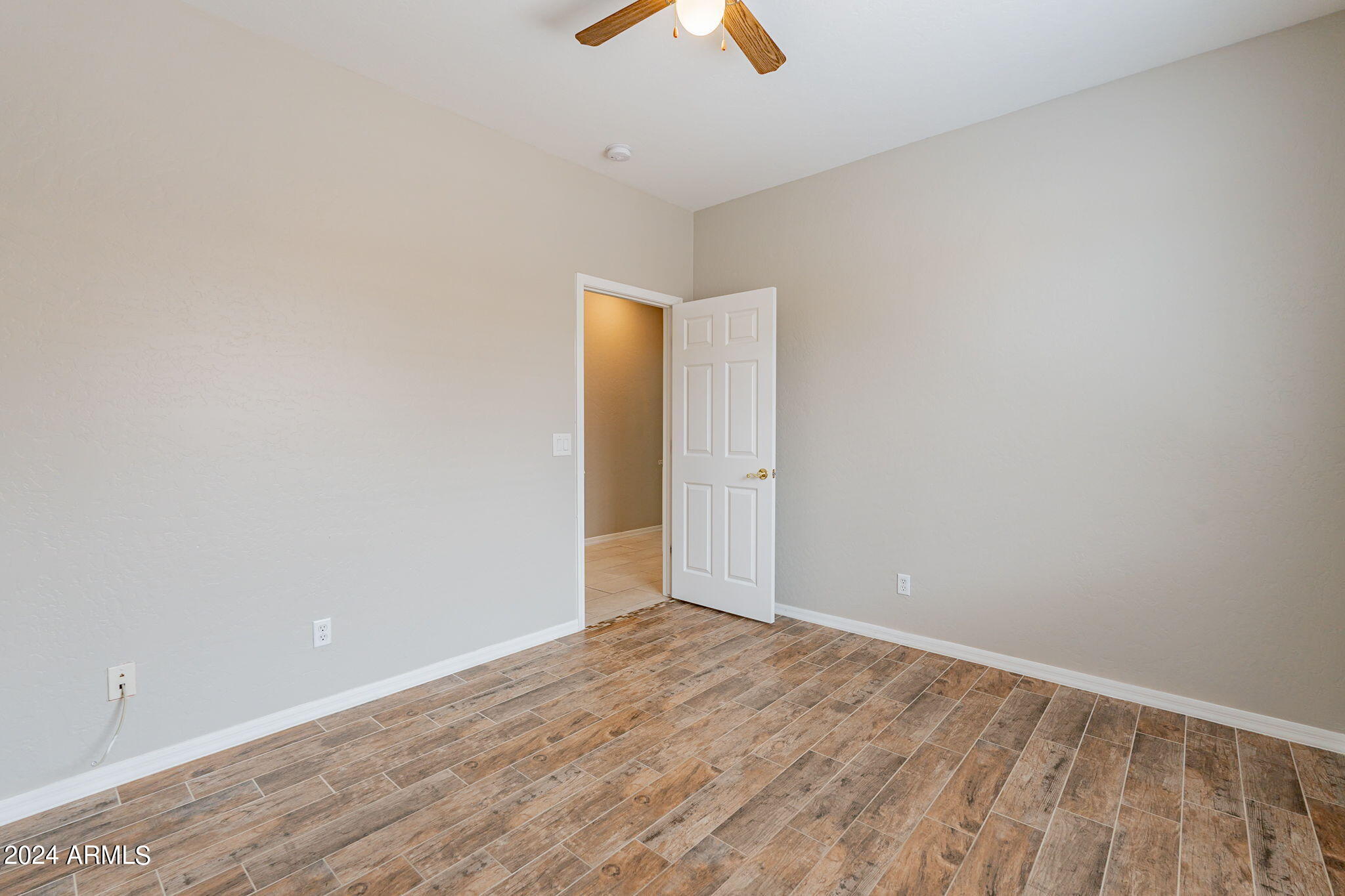 14587 W HILLSIDE Street