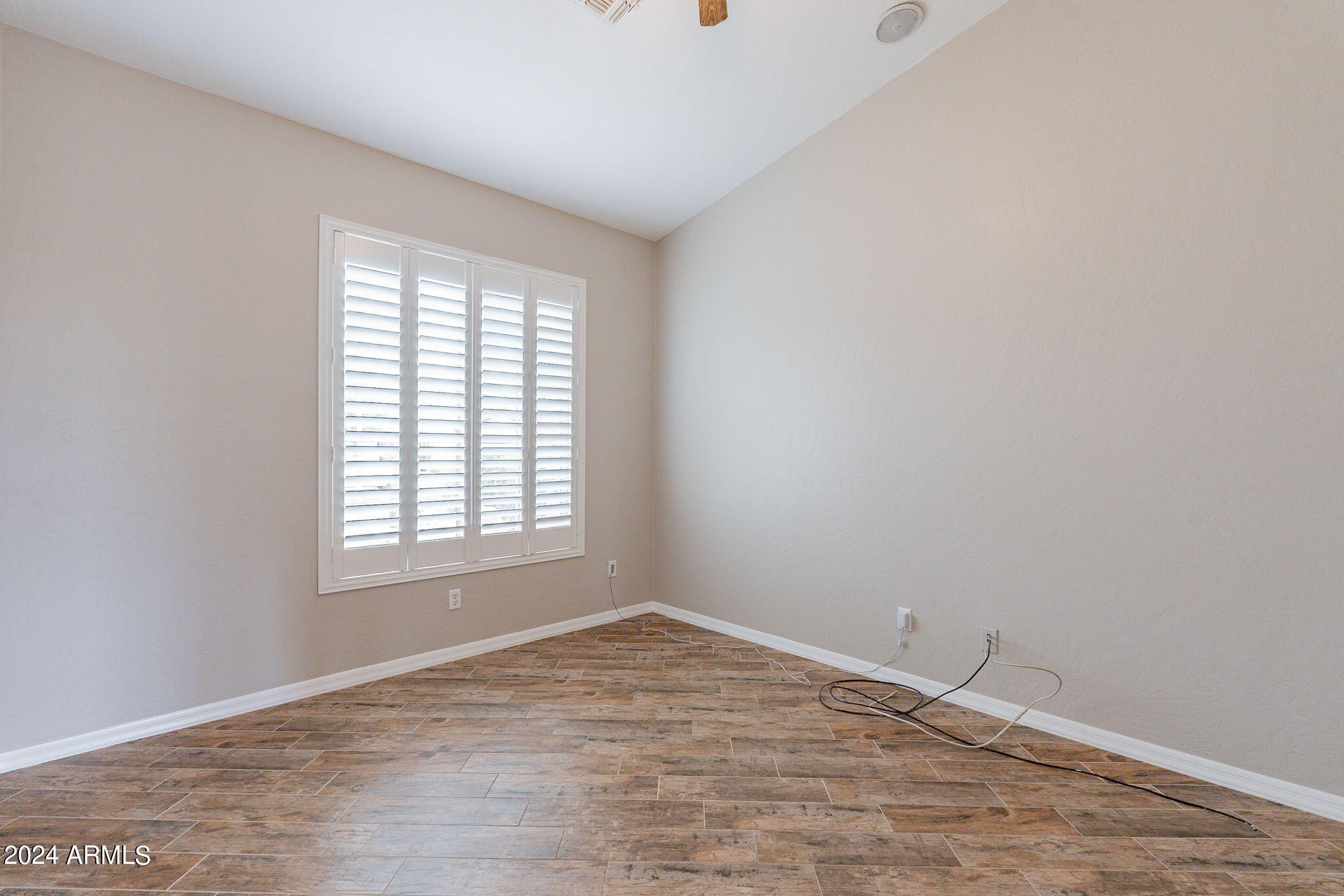 14587 W HILLSIDE Street