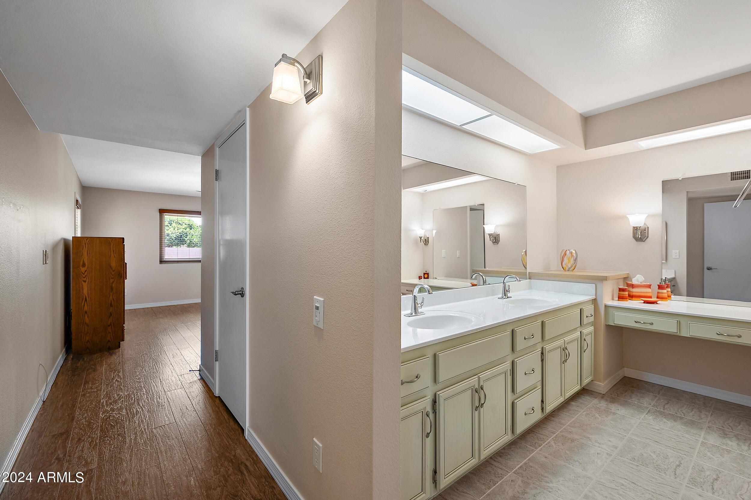 10409 E TWILIGHT Drive