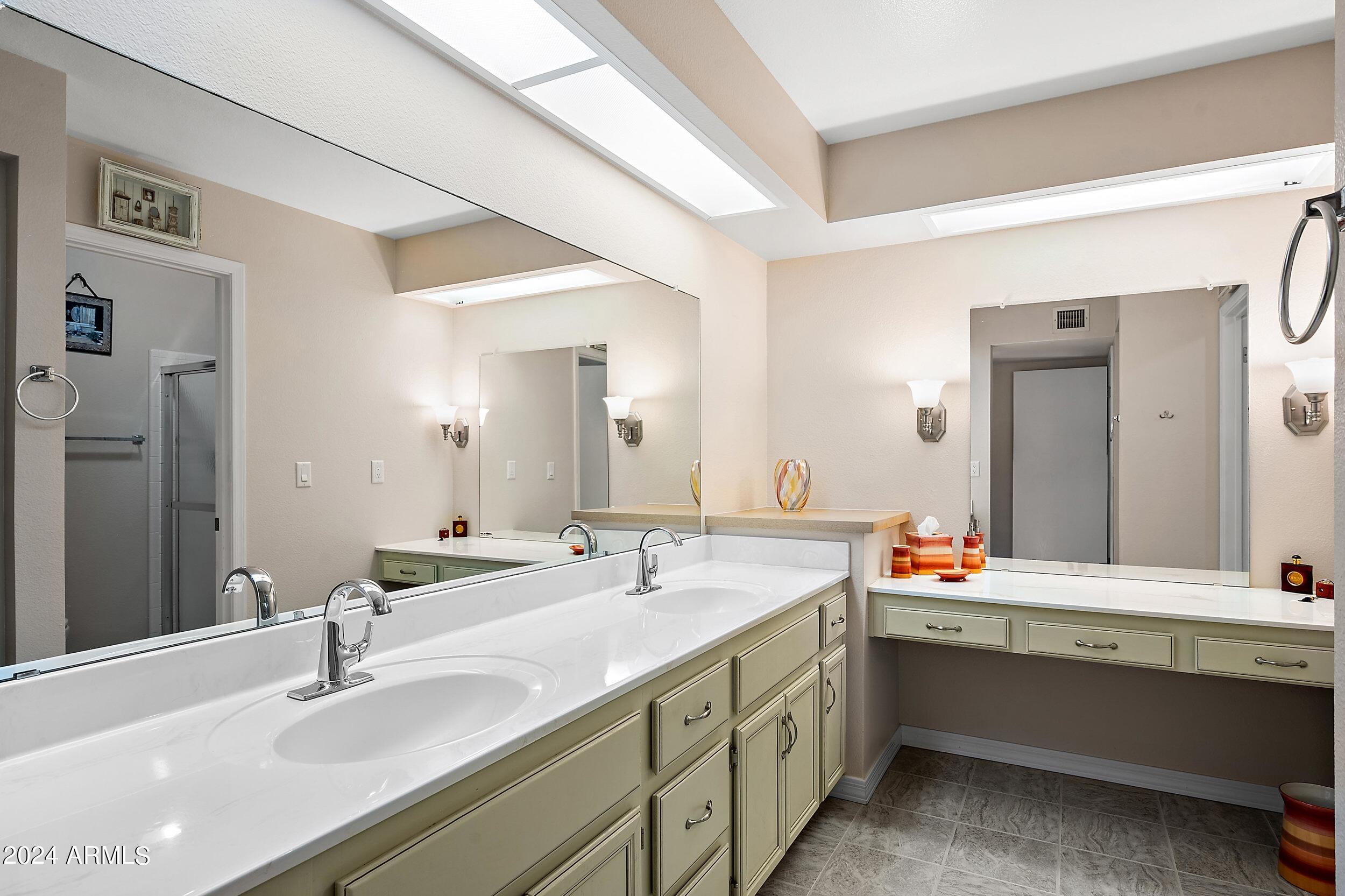 10409 E TWILIGHT Drive