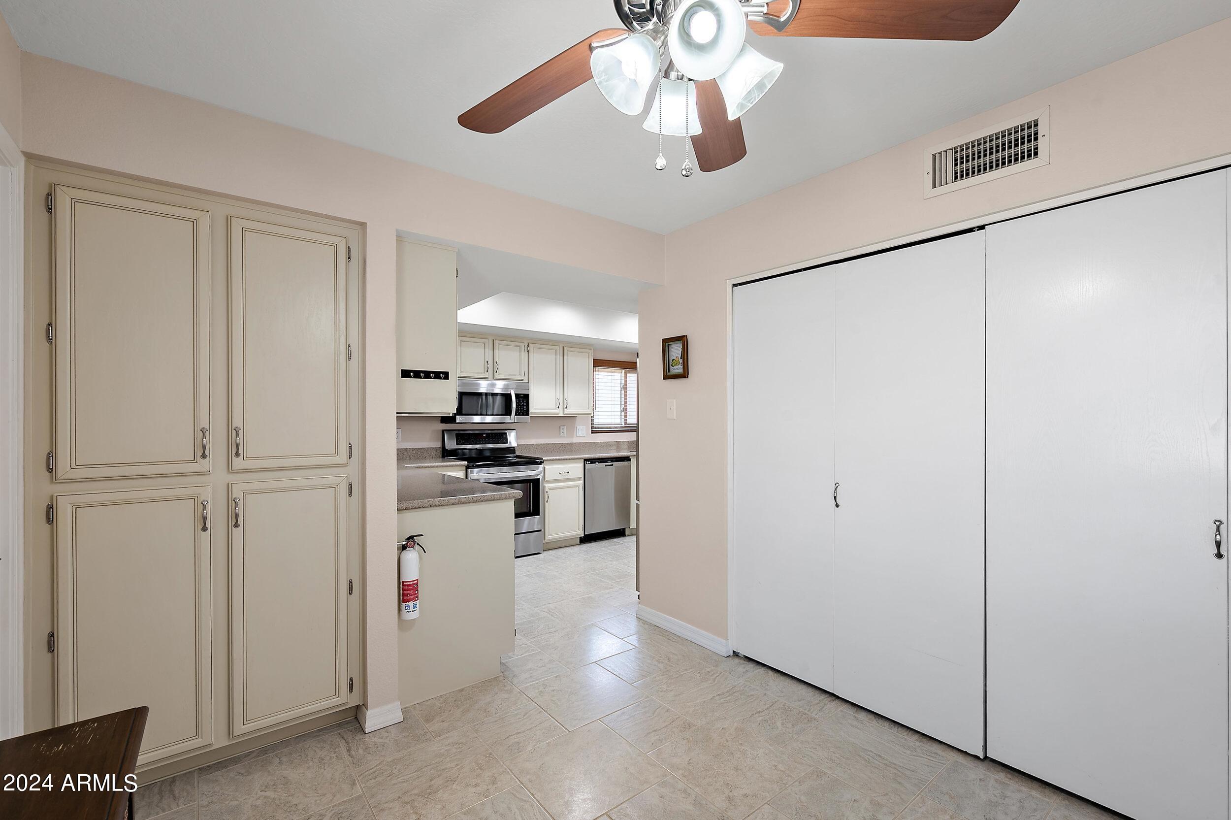 10409 E TWILIGHT Drive