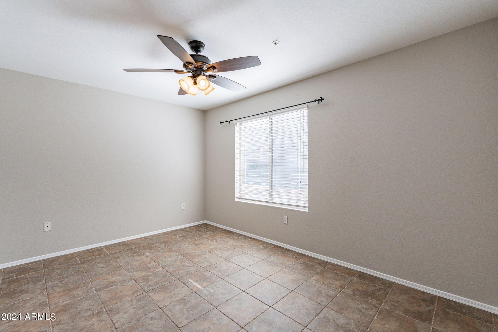 16825 N 14TH Street, 11