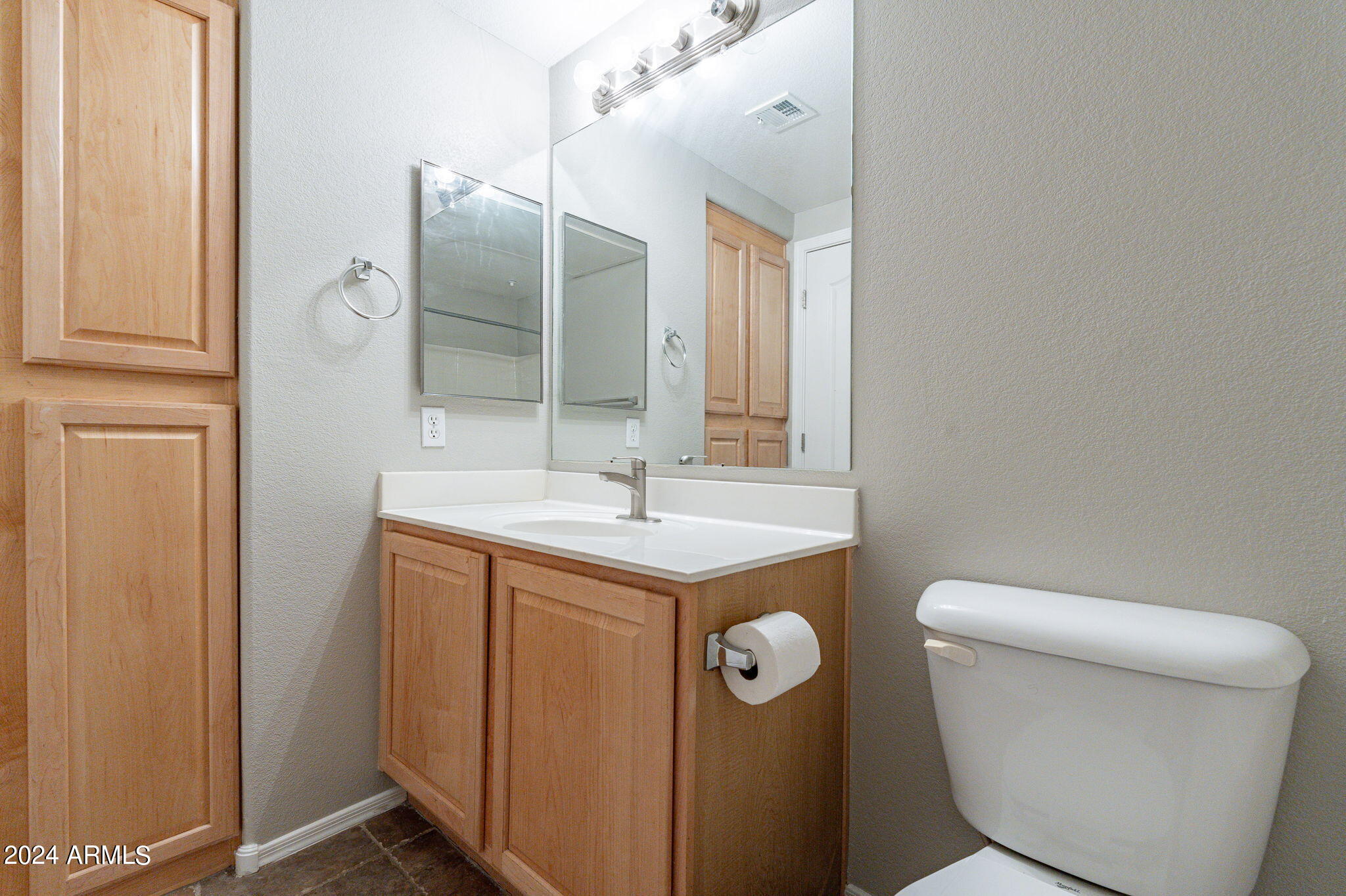 16825 N 14TH Street, 11