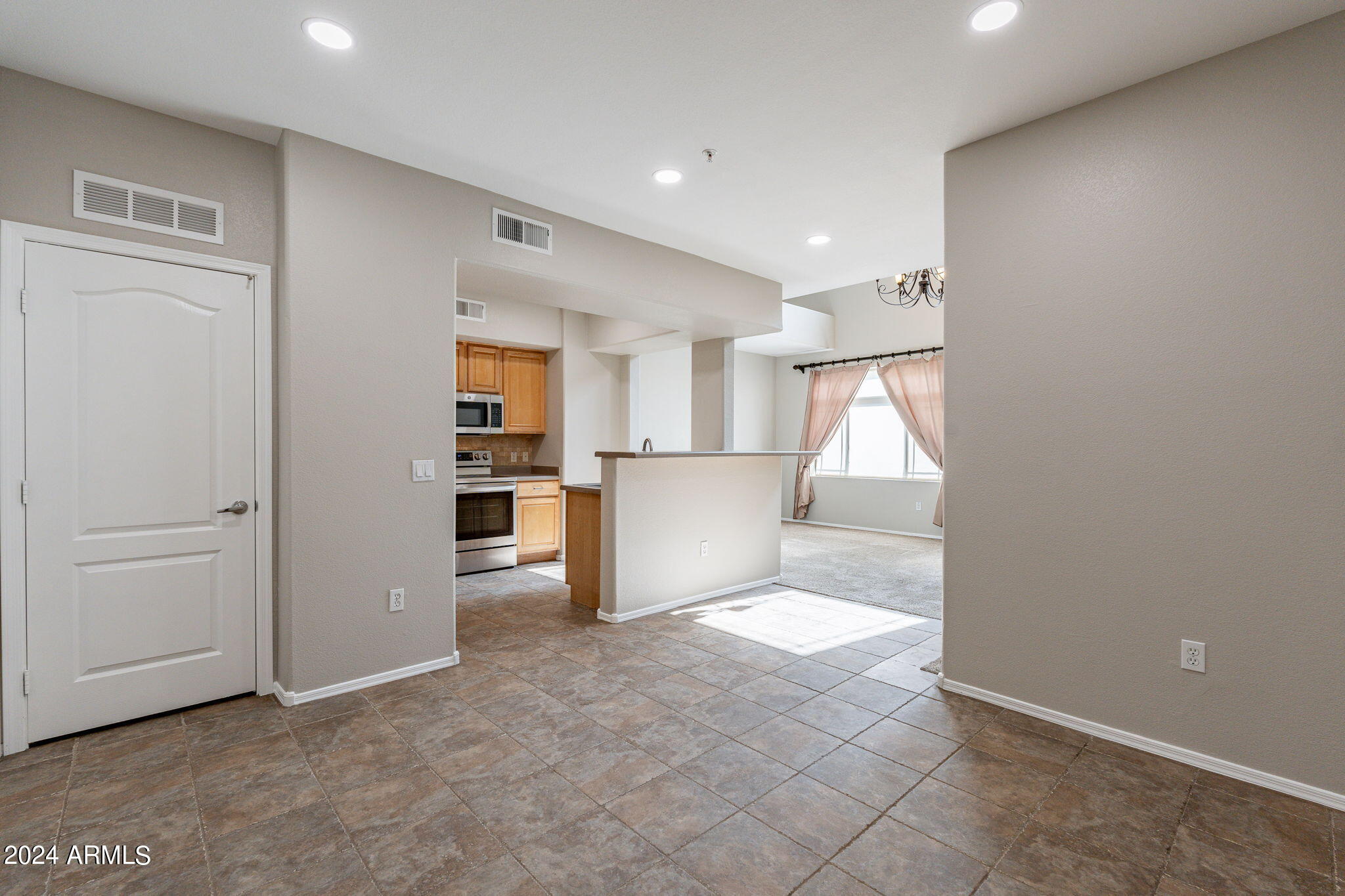 16825 N 14TH Street, 11