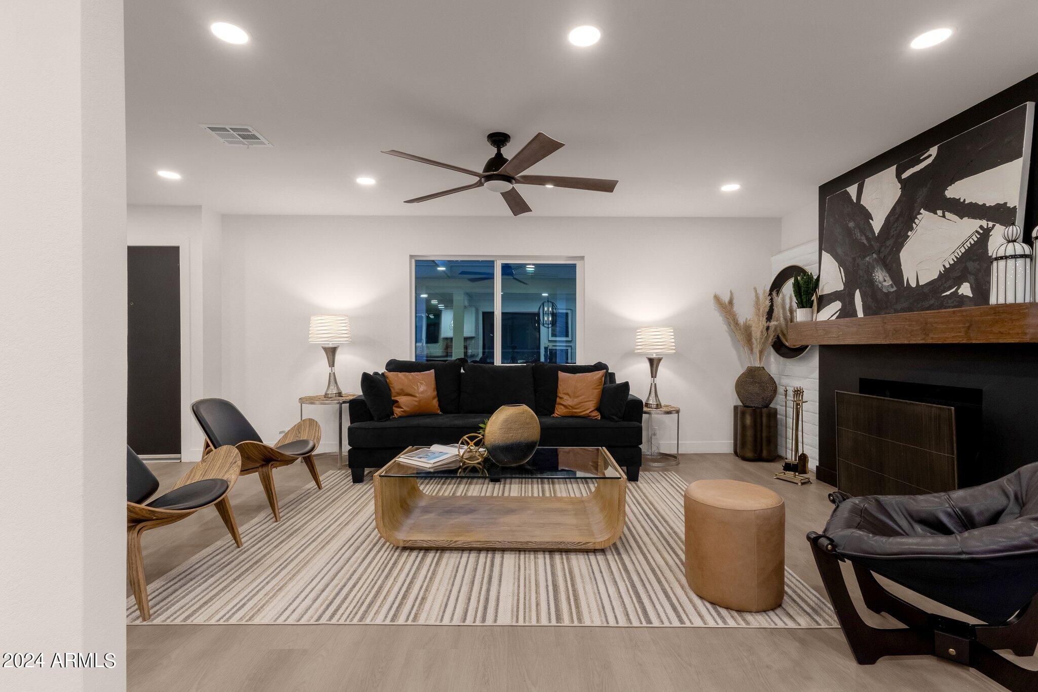 3749 E POINSETTIA Drive