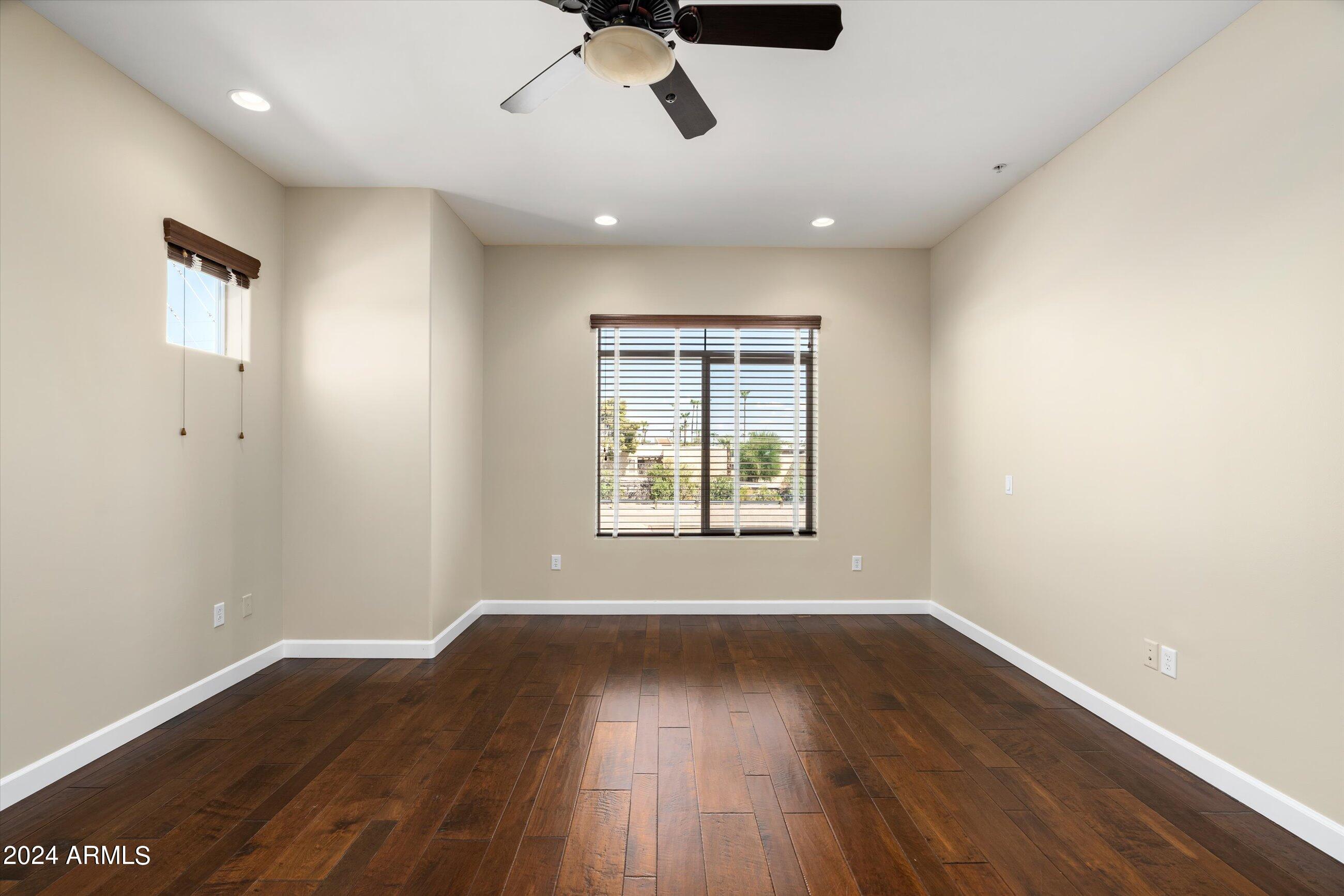 4931 N WOODMERE FAIRWAY 1005