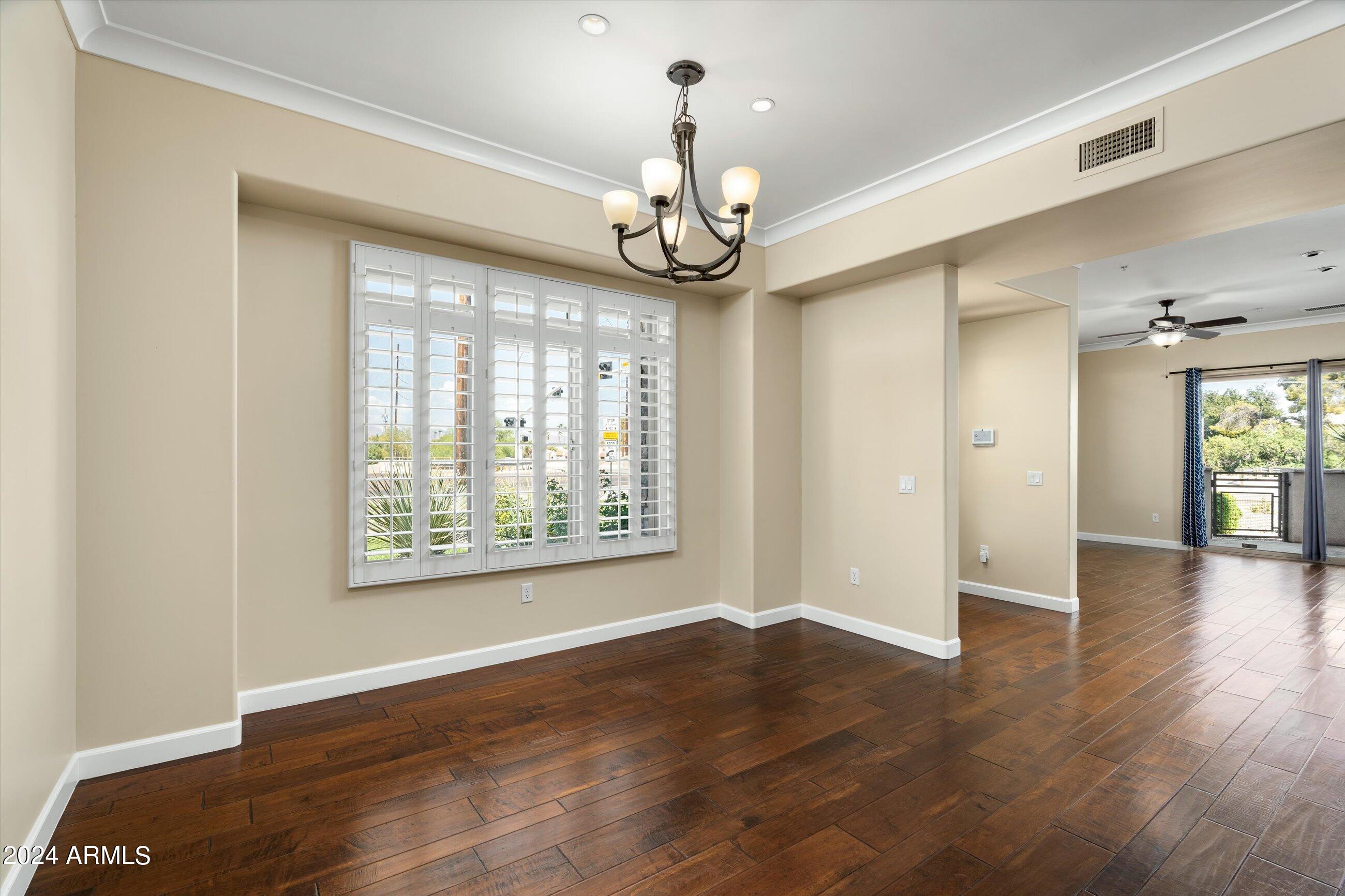 4931 N WOODMERE FAIRWAY 1005