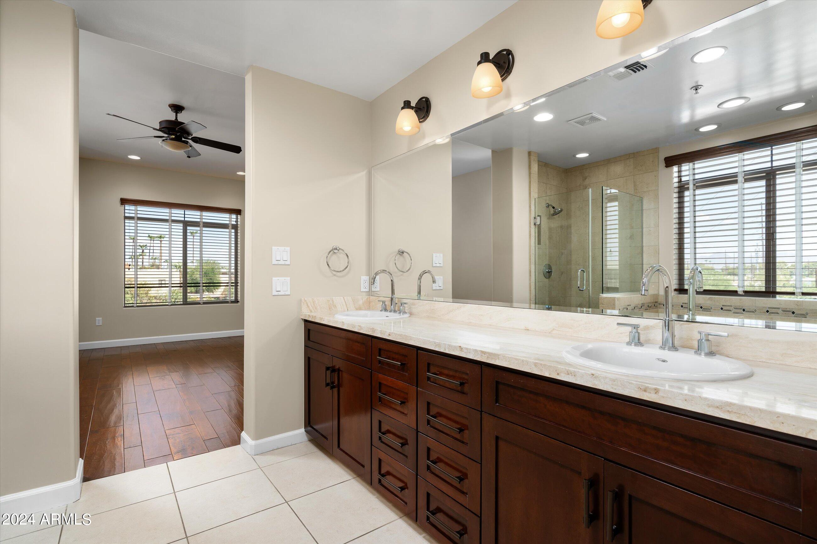 4931 N WOODMERE FAIRWAY 1005