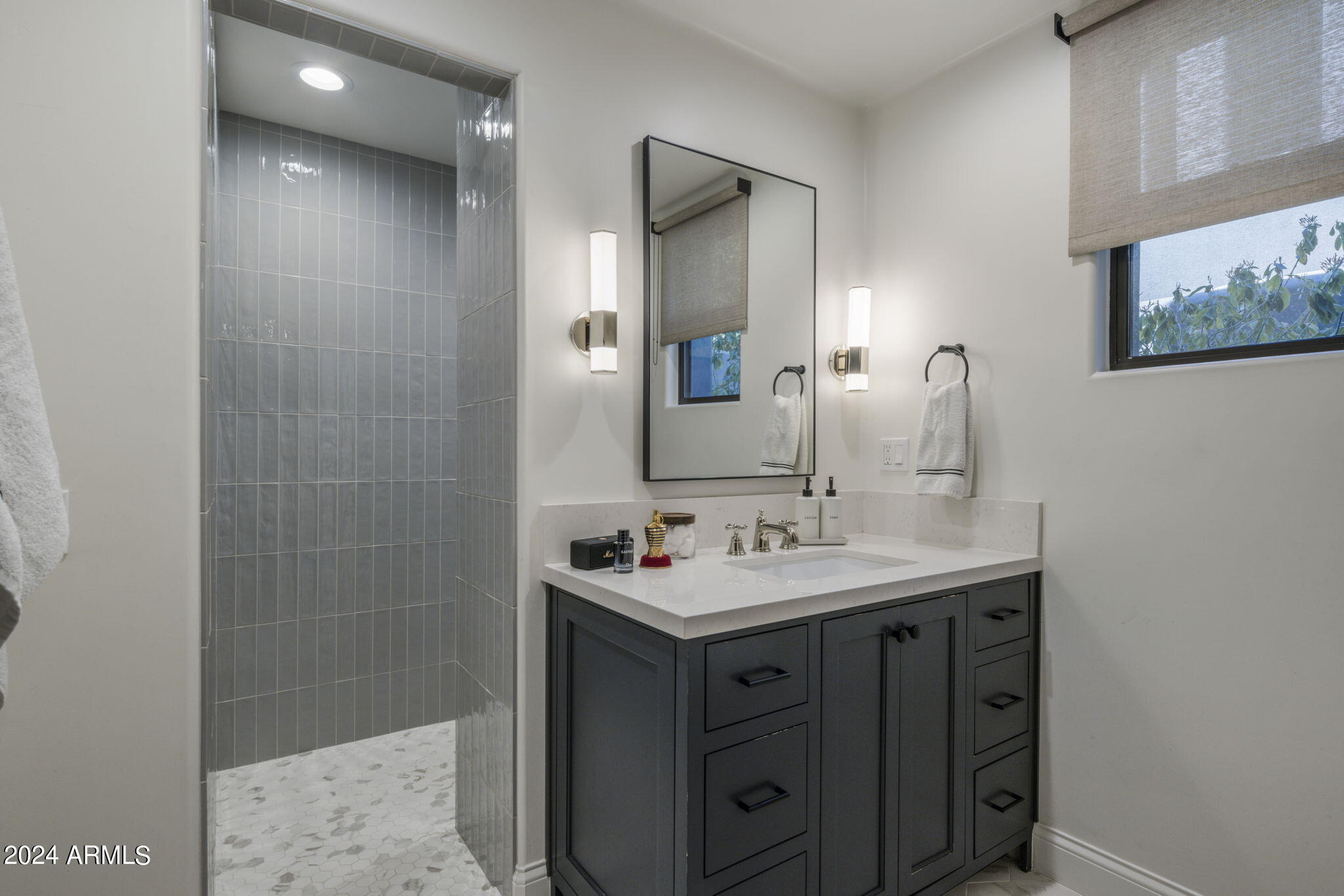 10040 E HAPPY VALLEY Road 1010