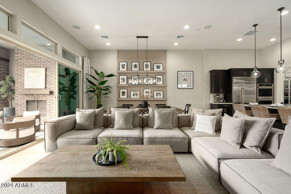 7258 E CAMINO SALIDA DEL SOL