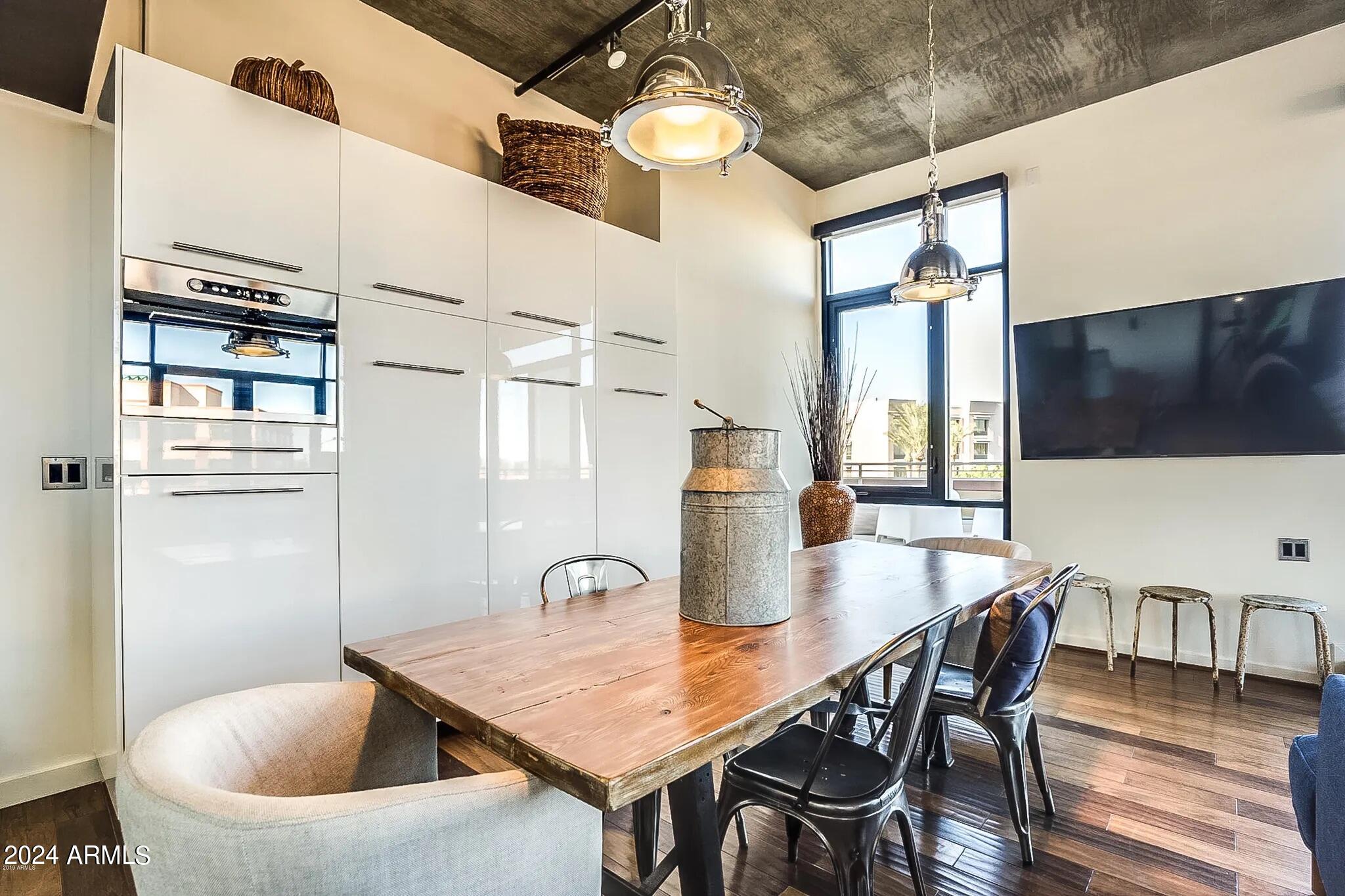 7301 E 3RD Avenue, 411