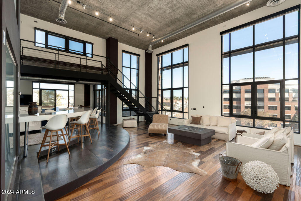 7301 E 3RD Avenue, 411