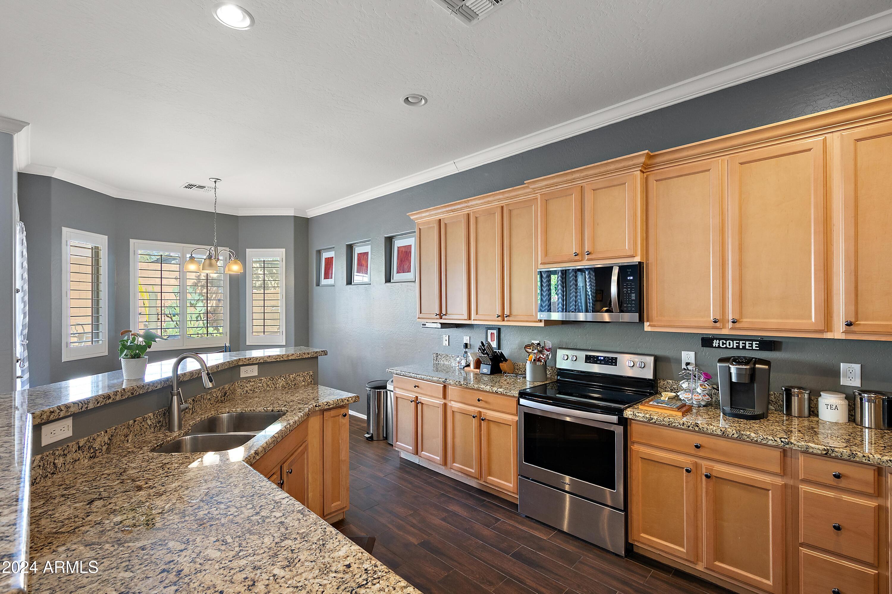 2412 W CRIMSON Terrace