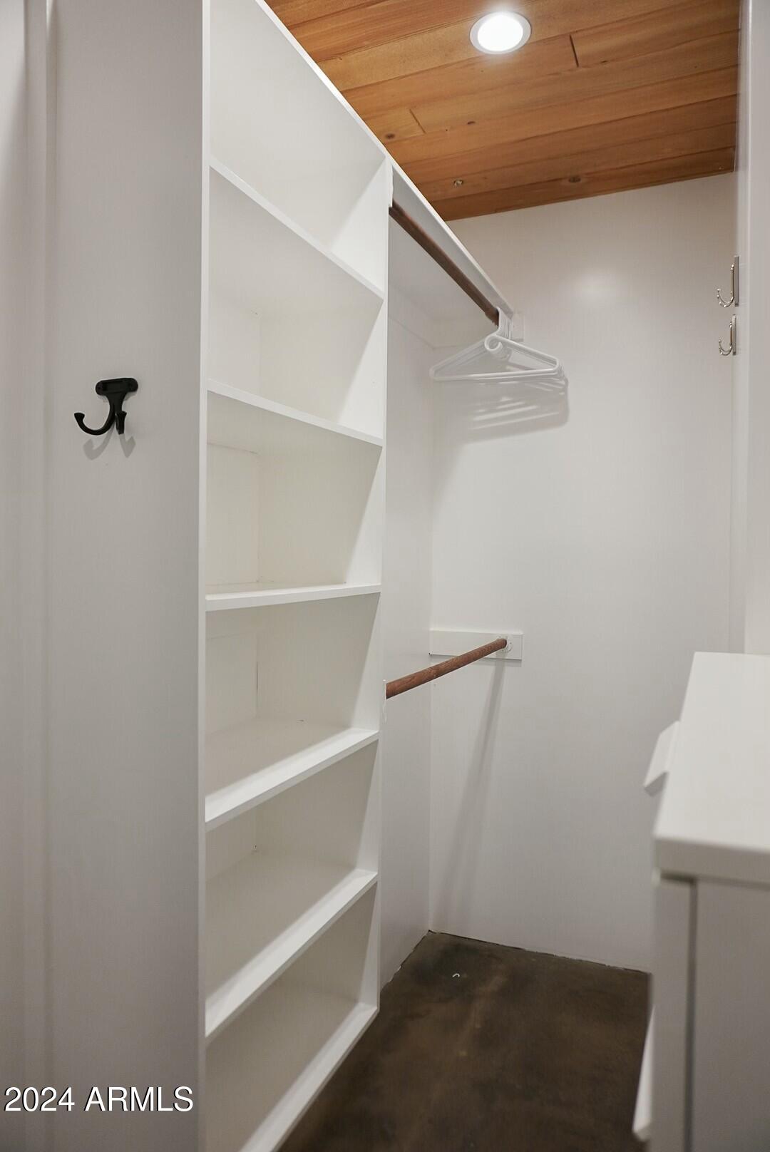 6237 E Pinchot Avenue