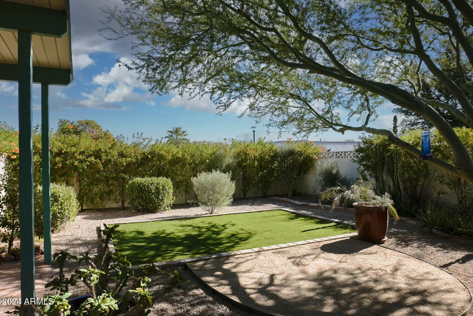 6237 E Pinchot Avenue