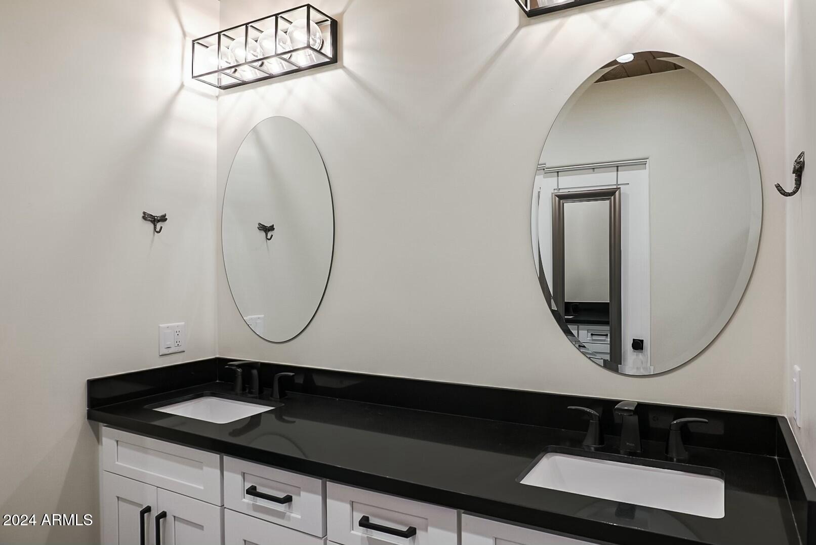 6237 E Pinchot Avenue