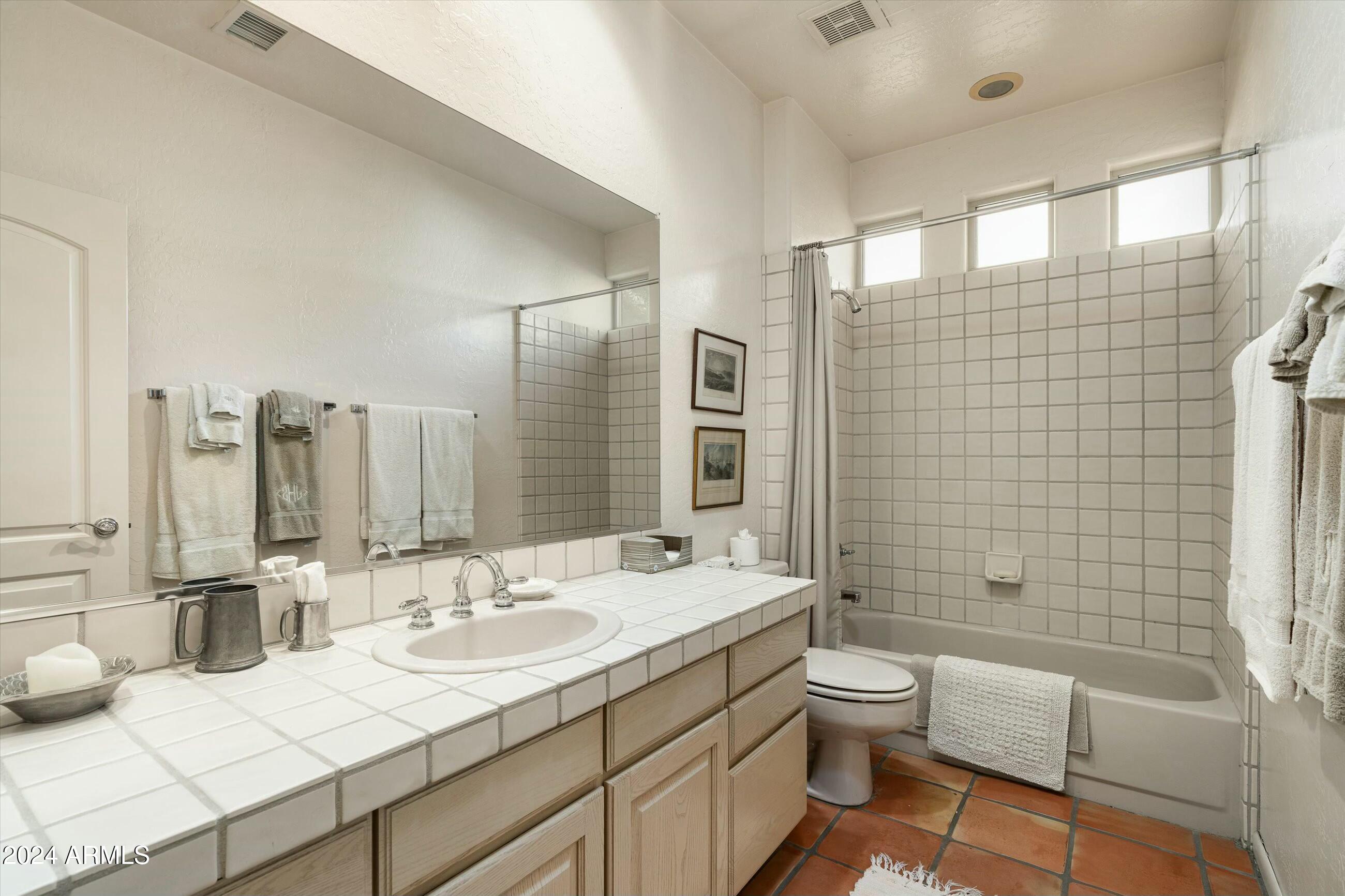 6711 E CAMELBACK Road 66