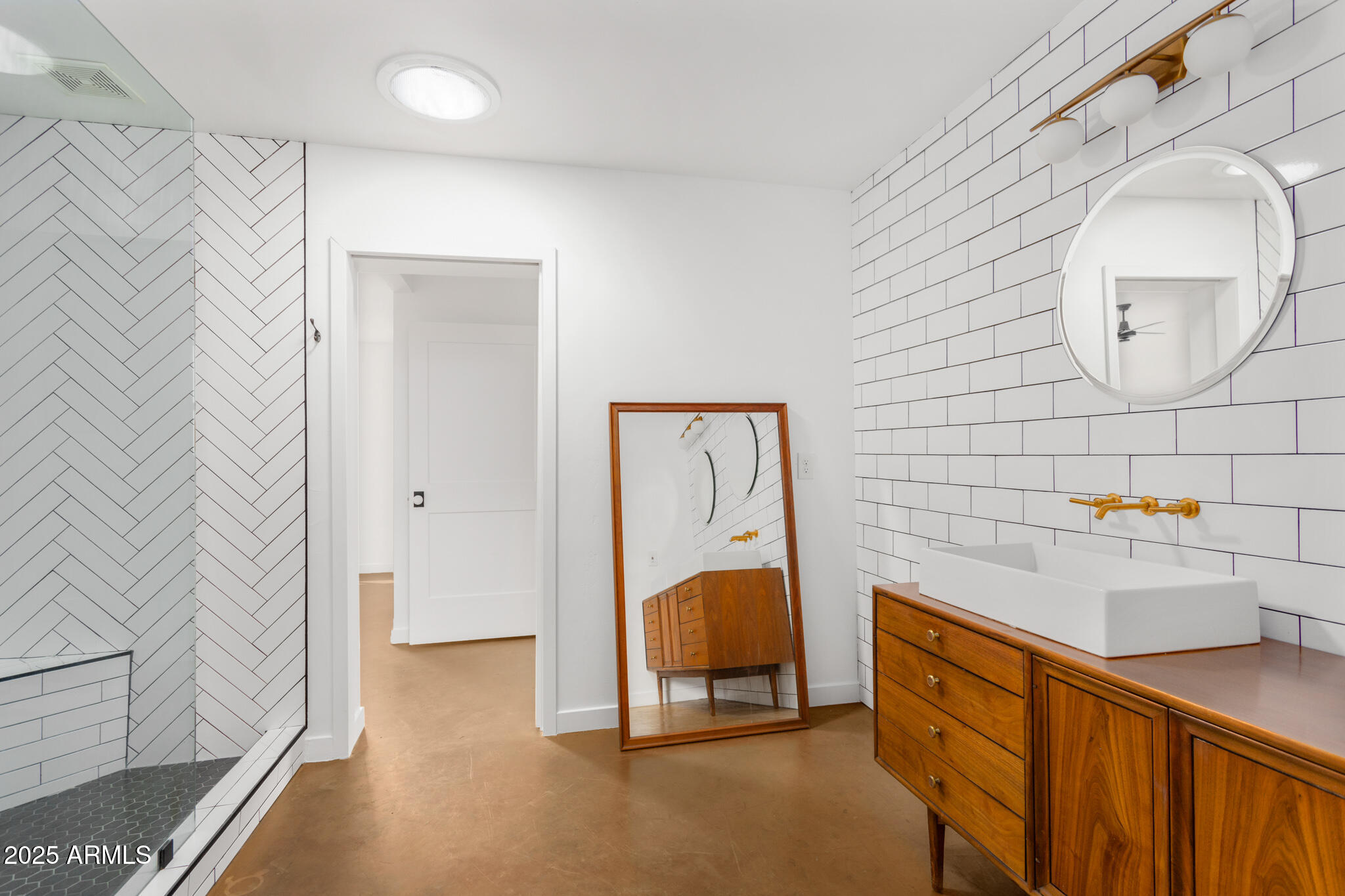 3634 E PICCADILLY Road