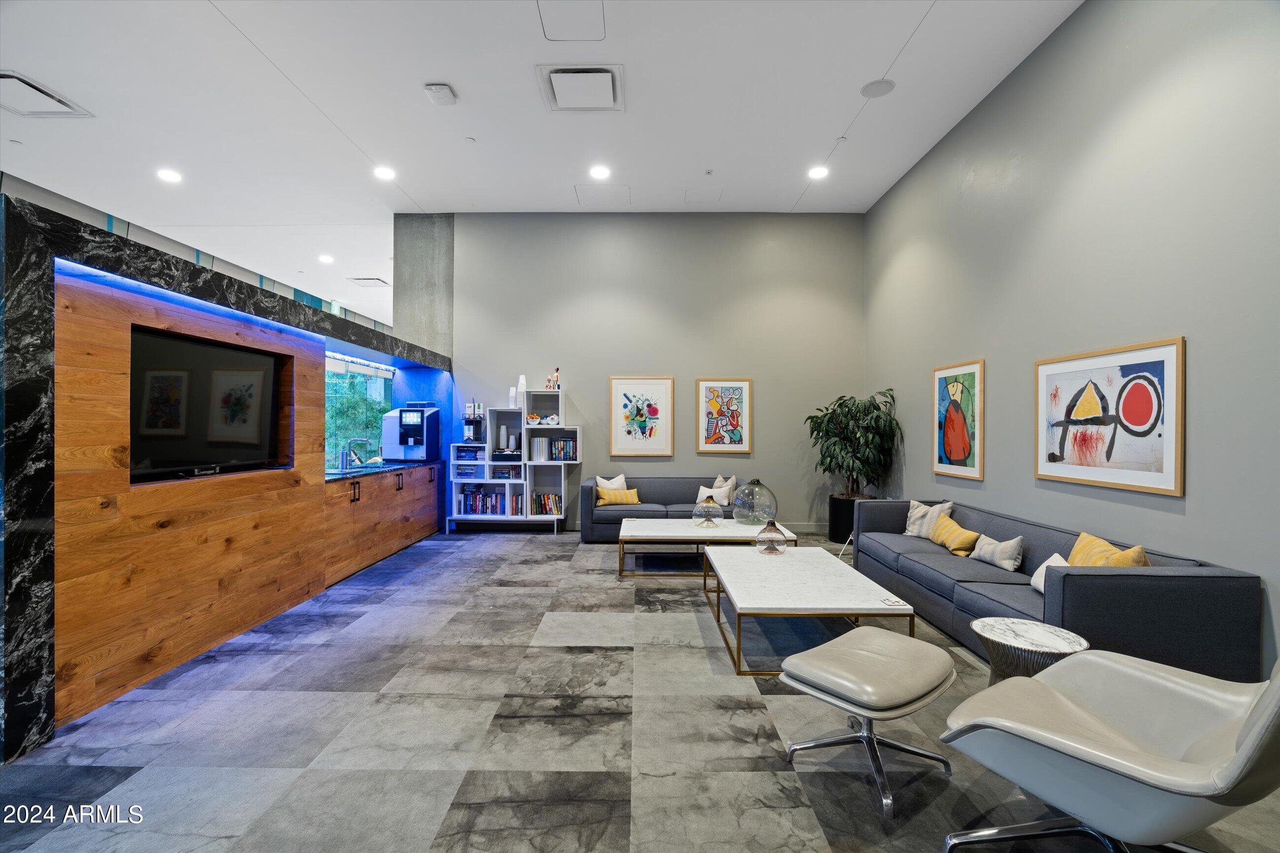 7120 E KIERLAND Boulevard 311