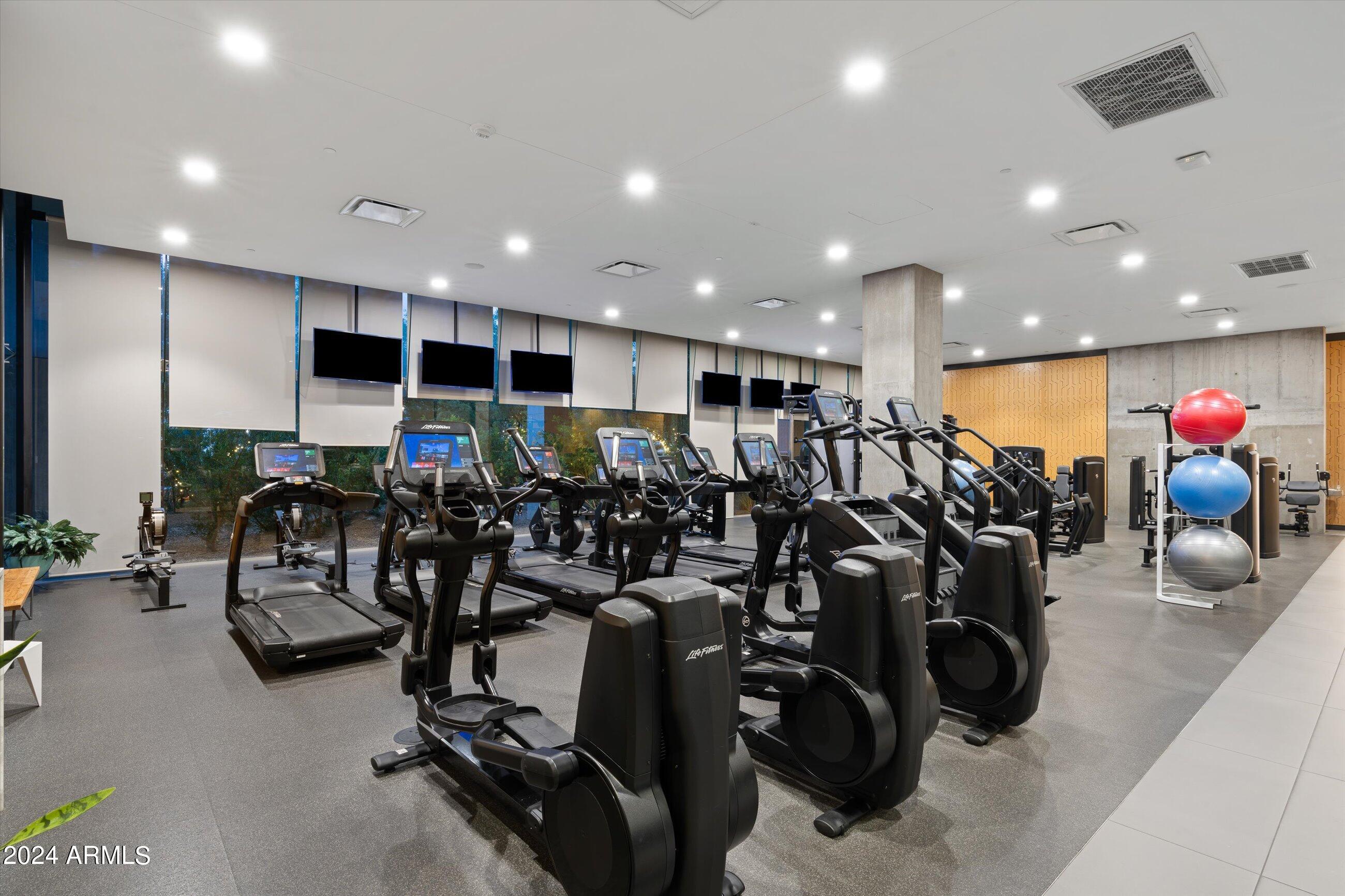 7120 E KIERLAND Boulevard 311