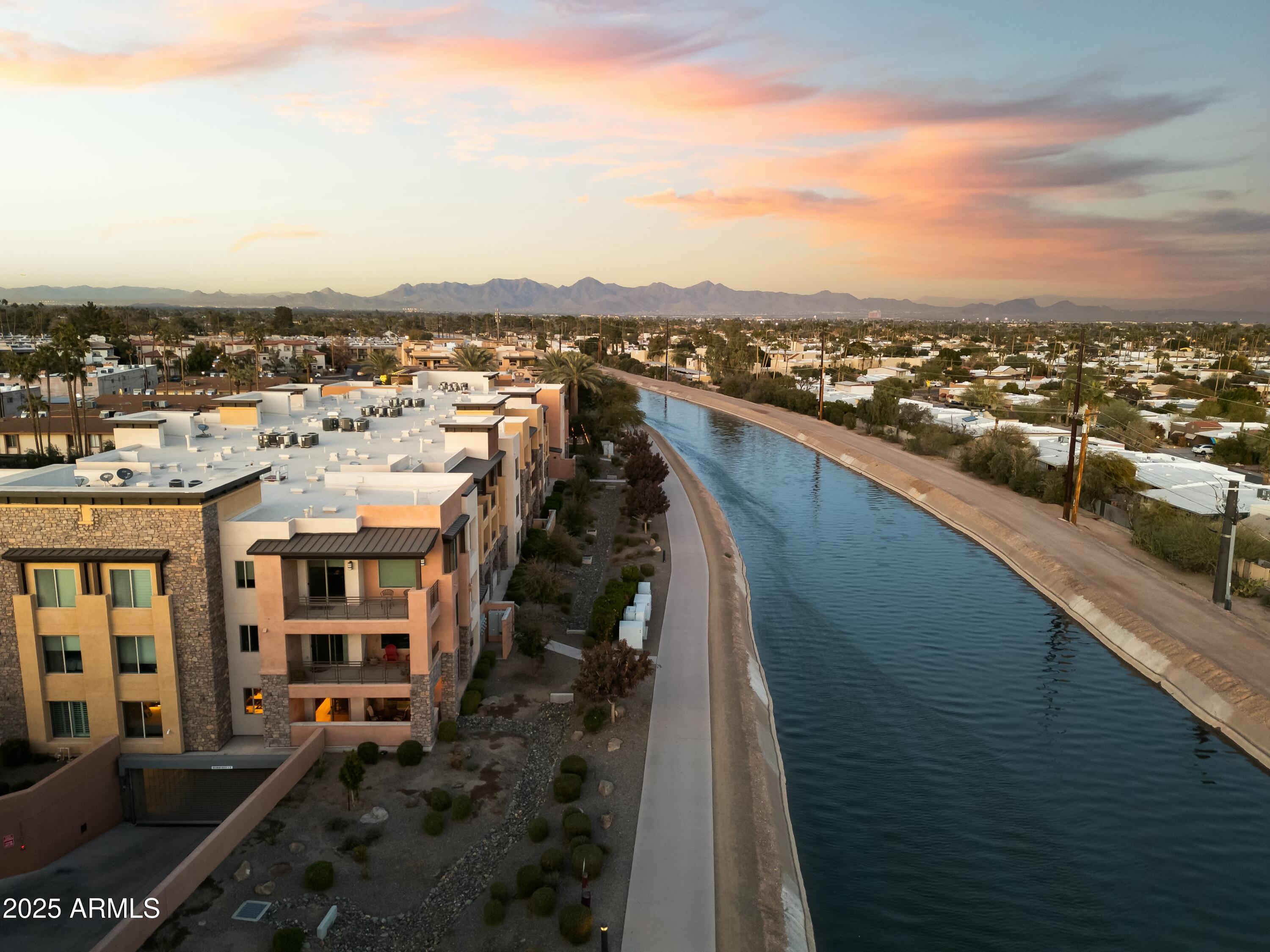 4805 N WOODMERE FAIRWAY Lane 1012