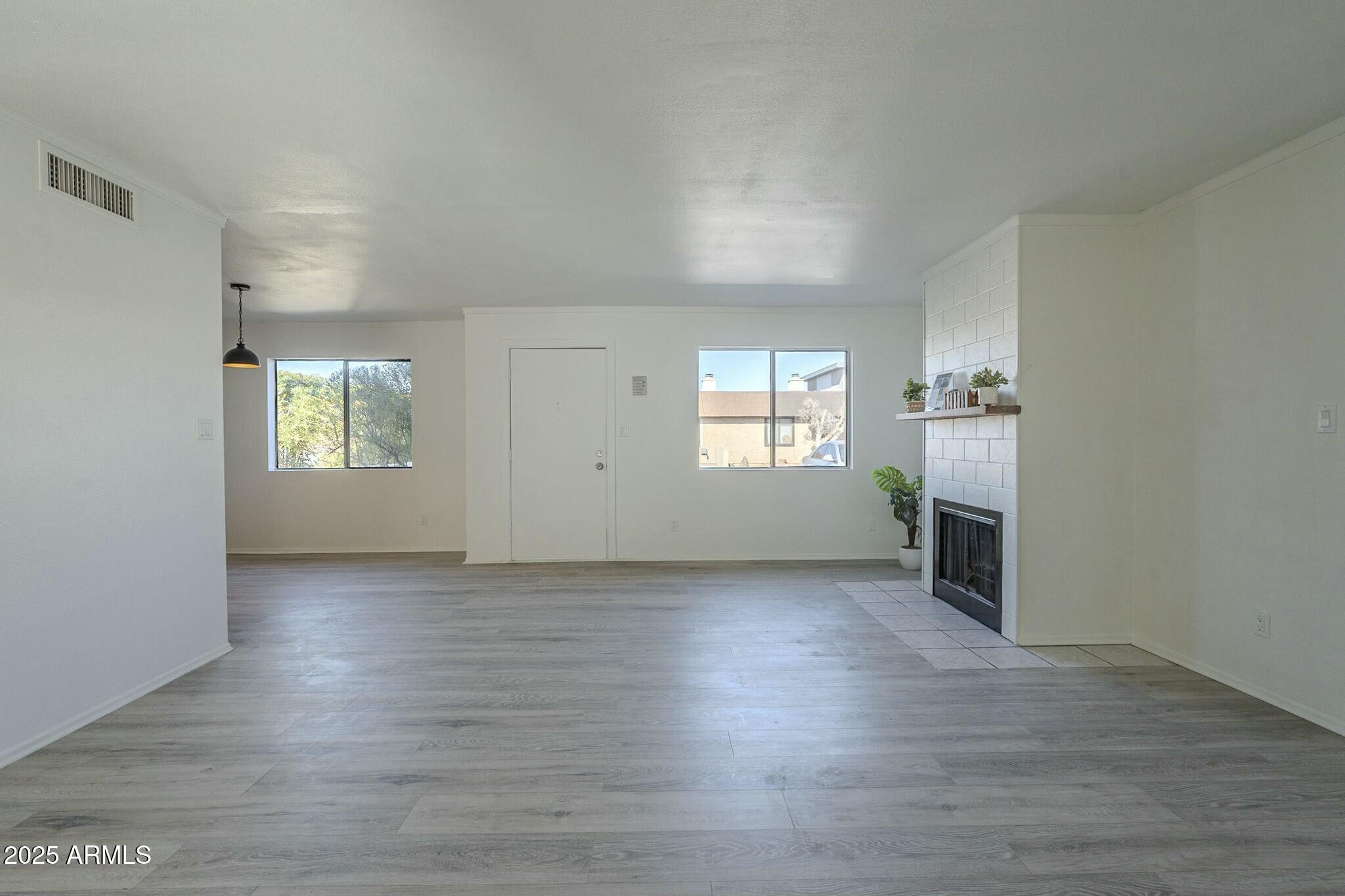 5115 N 22ND Avenue, 1